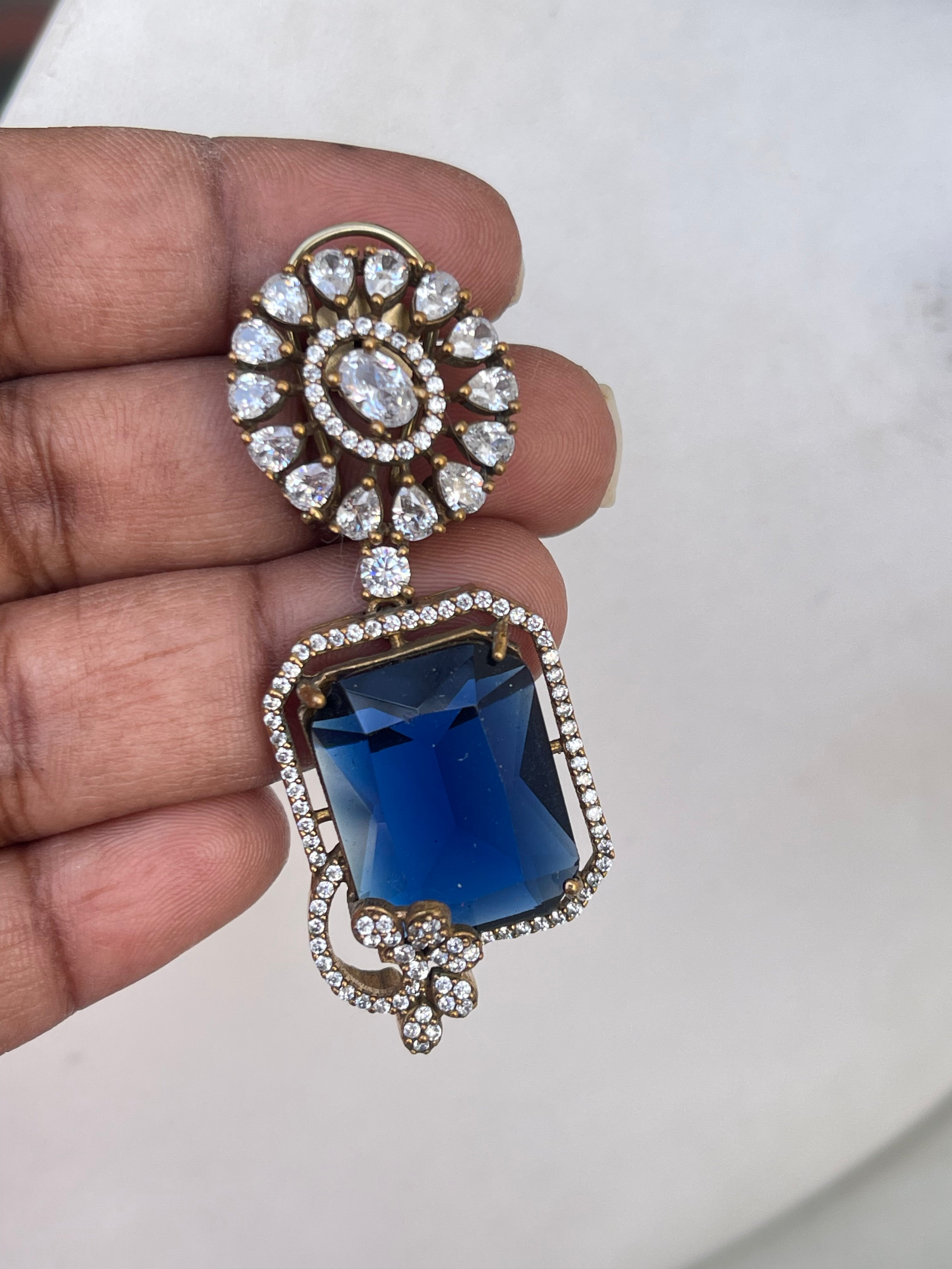 Western Diamond Finish blue earrings sen11