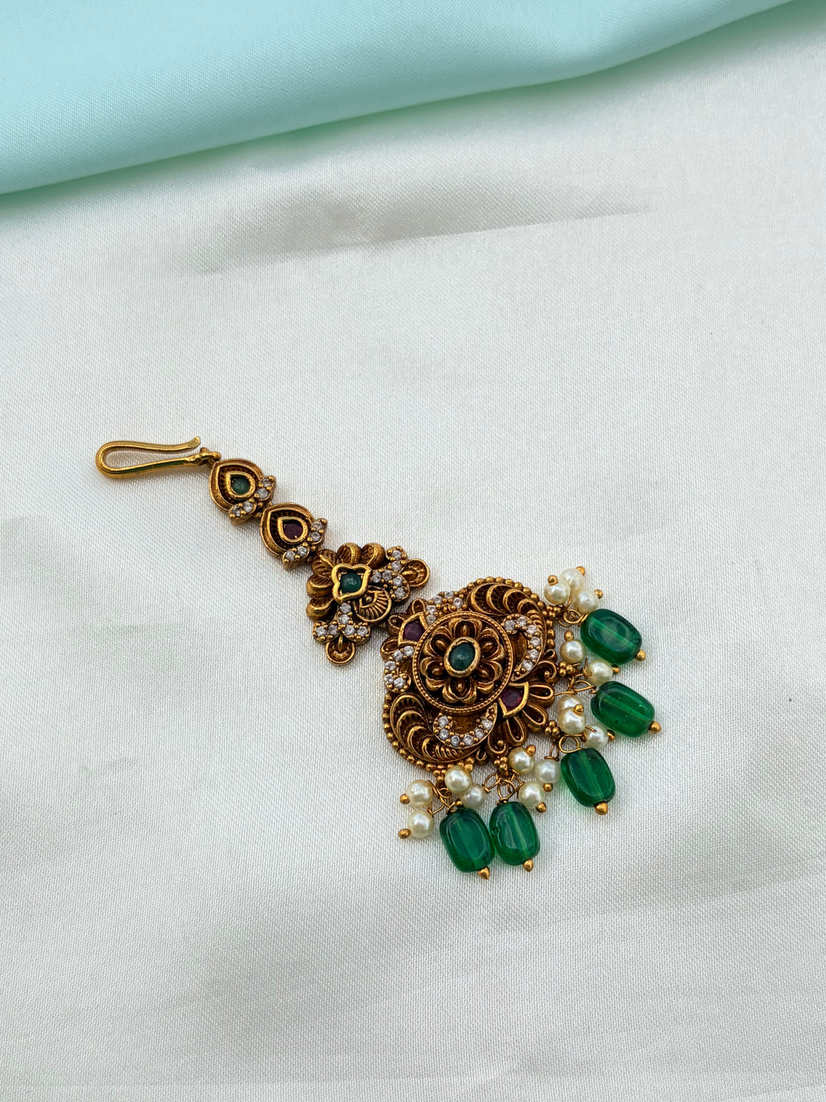 Flower and peacock design green beads tikka tk902