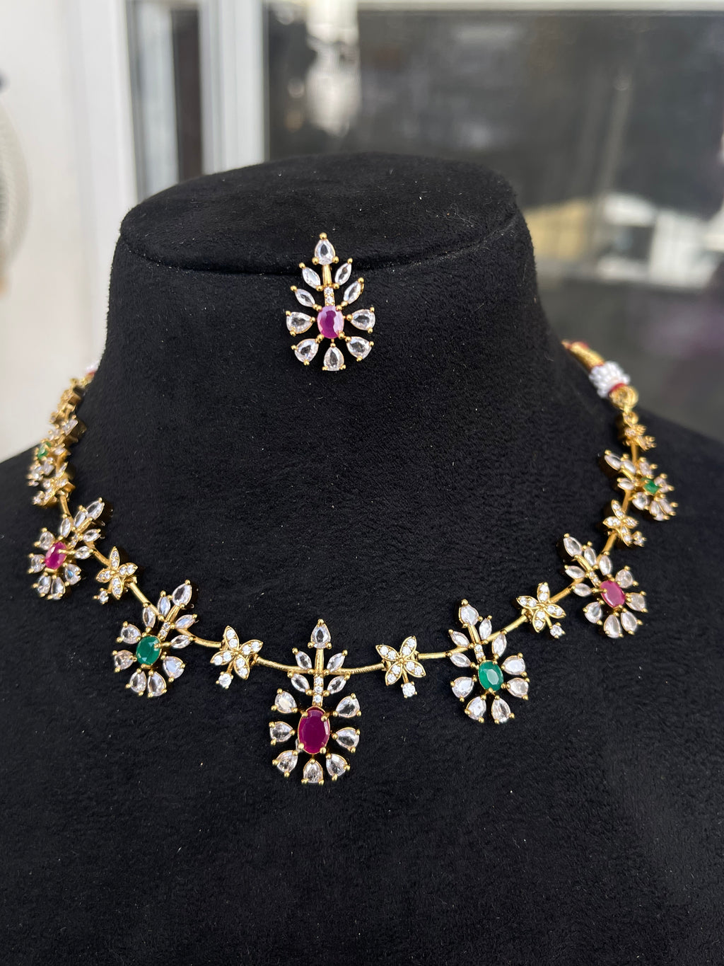 Unique multi neckset