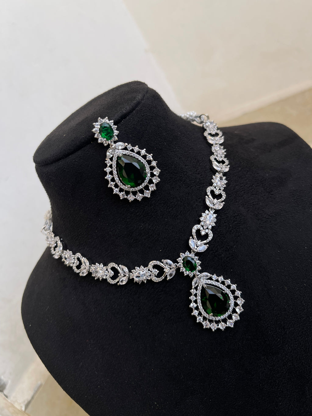 Green drop heart diamond finish neckset with earrings