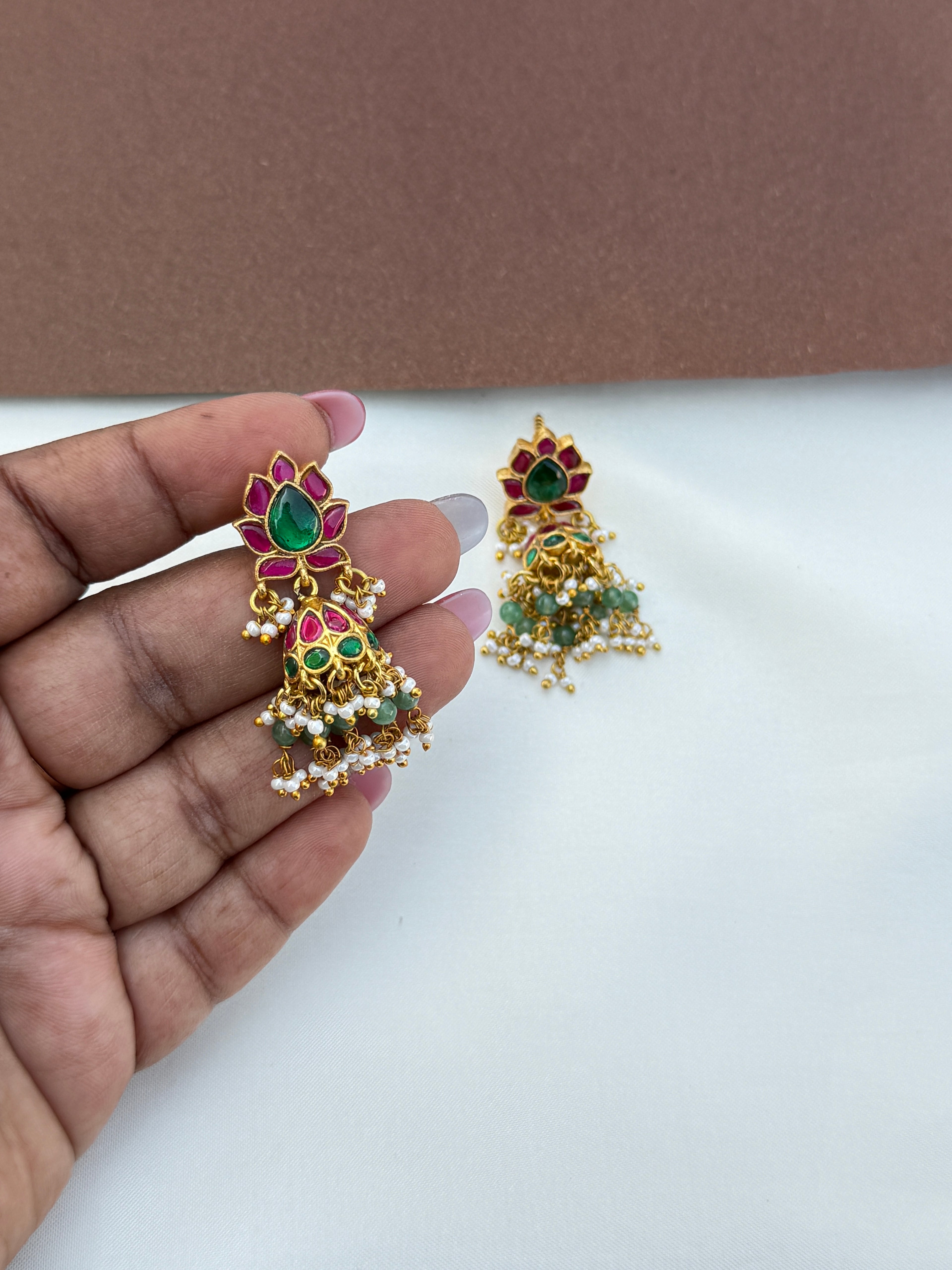 Er158 jadau kundan butta earrings
