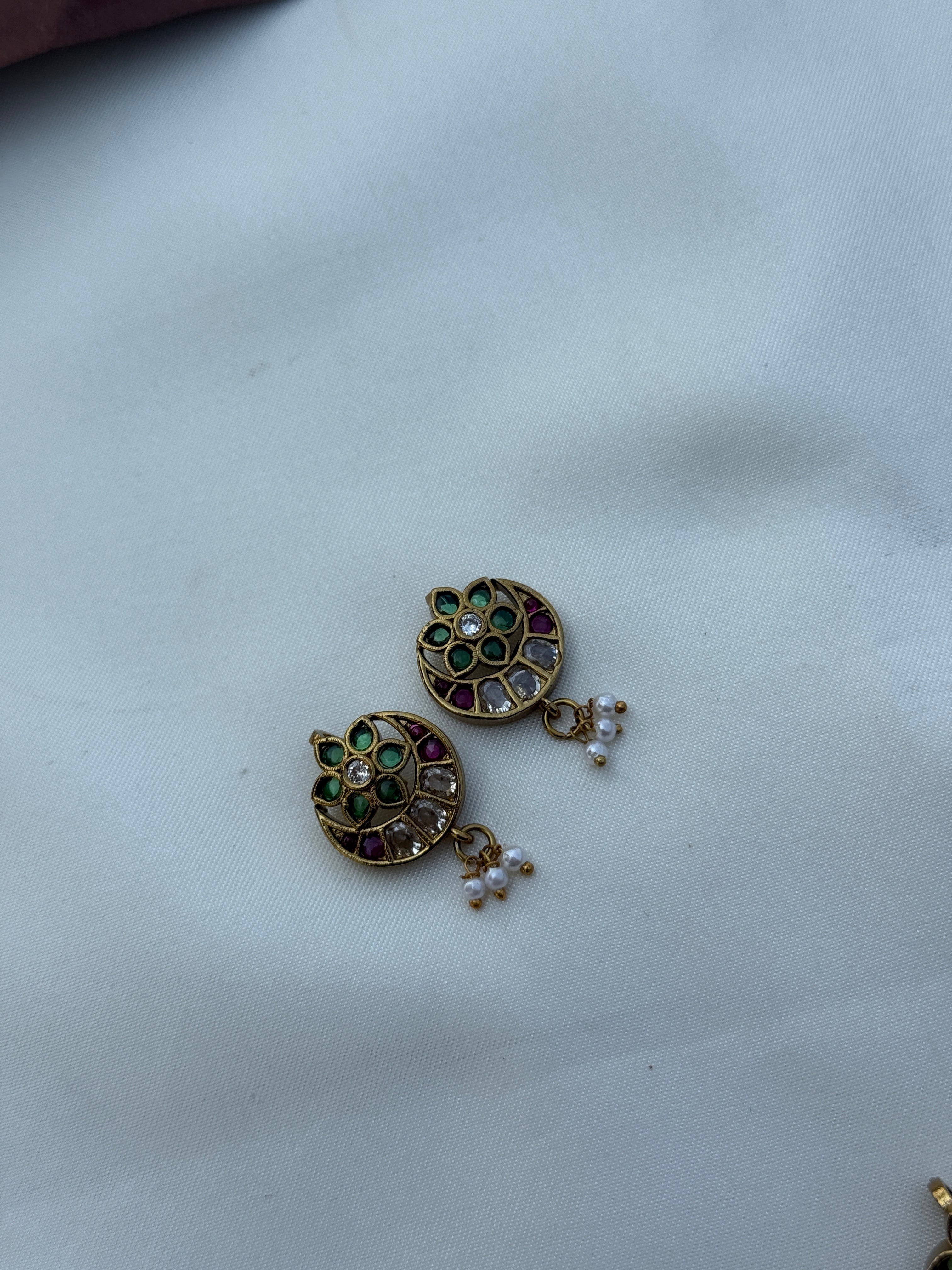 Bg0013 Kemp bugadi earrings