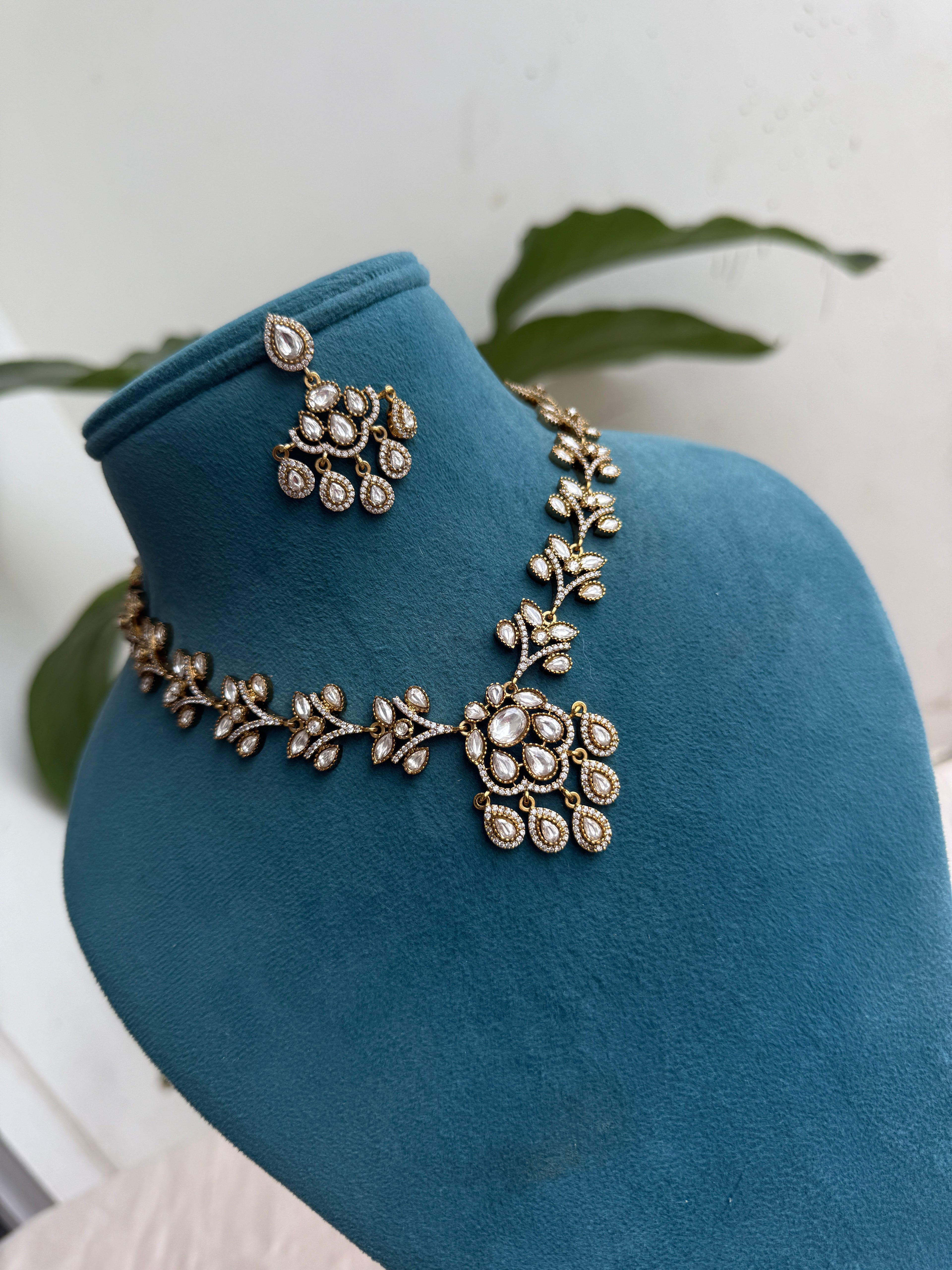 Ns434 moissanite neckset