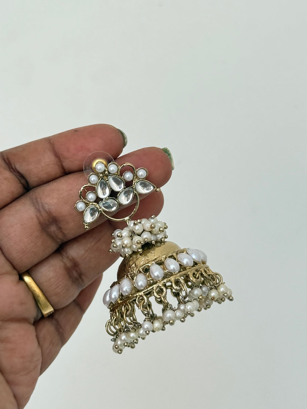 Mn002 gold pearl butta Earrings