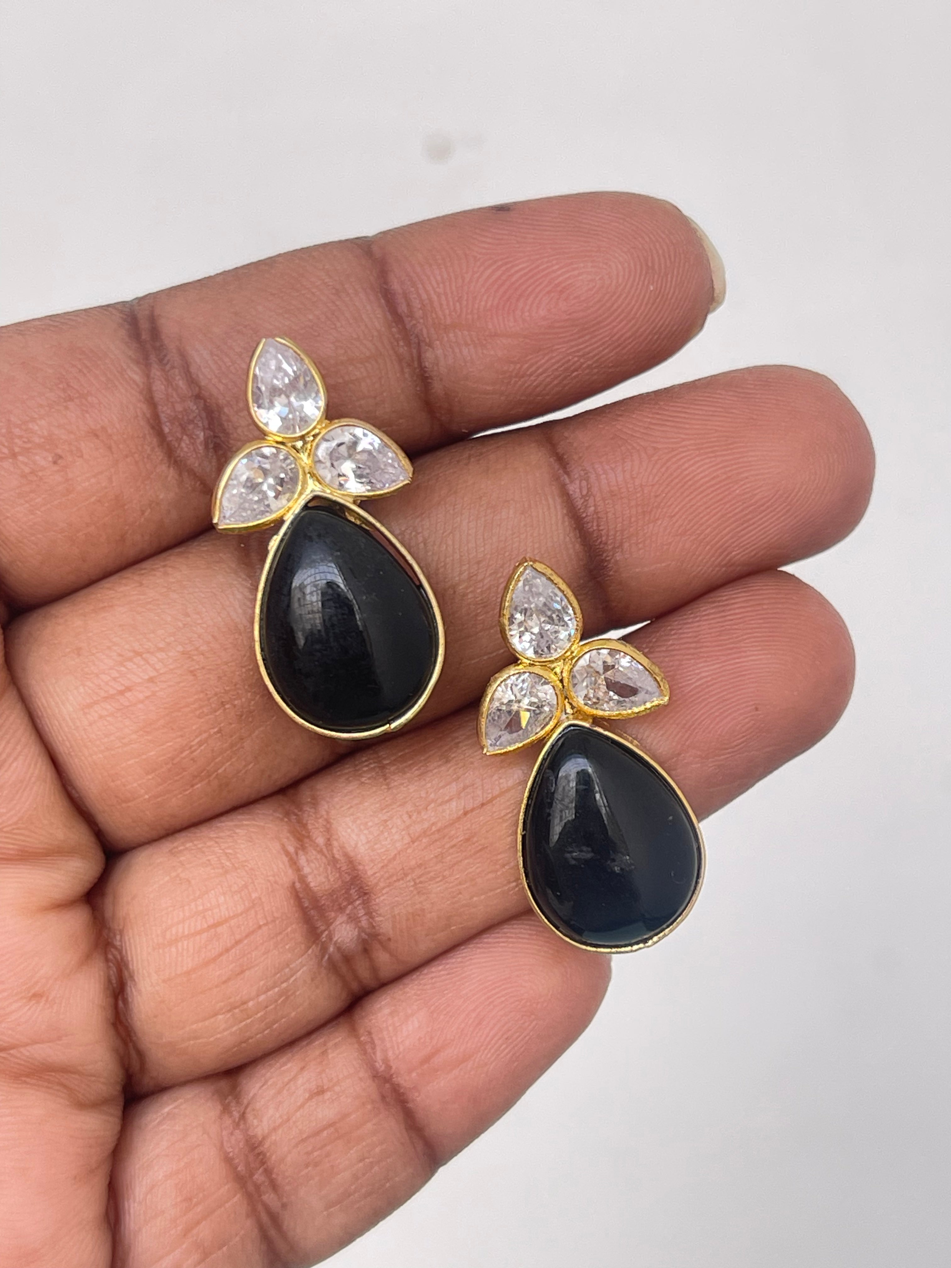 Cute 3 petals drop earrings