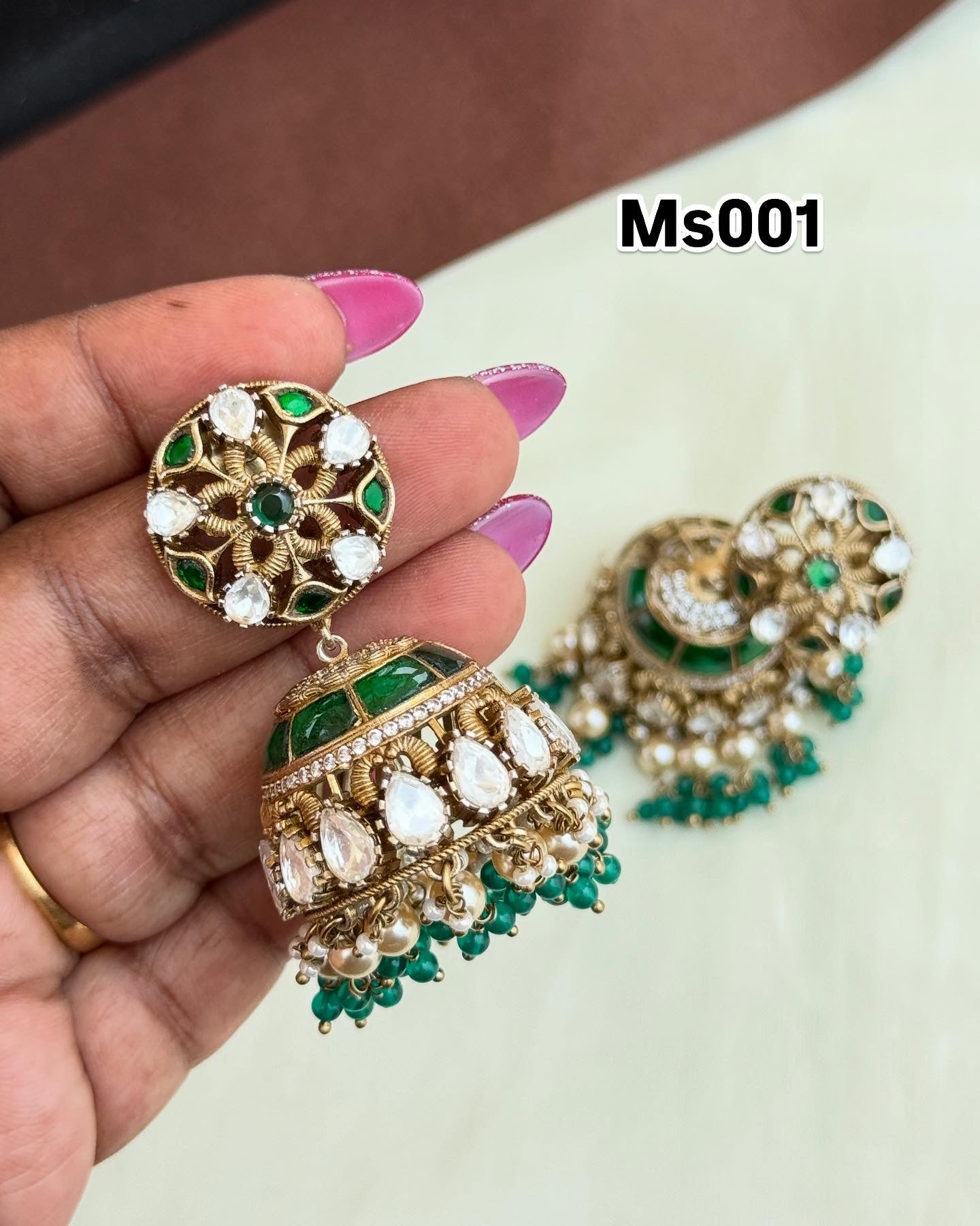 Ms001 big size moissanite green butta earrings (lightweight)