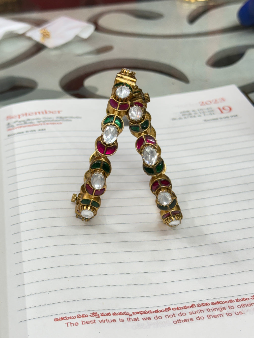 Sb615 jadau kundan moissanite openable bangles