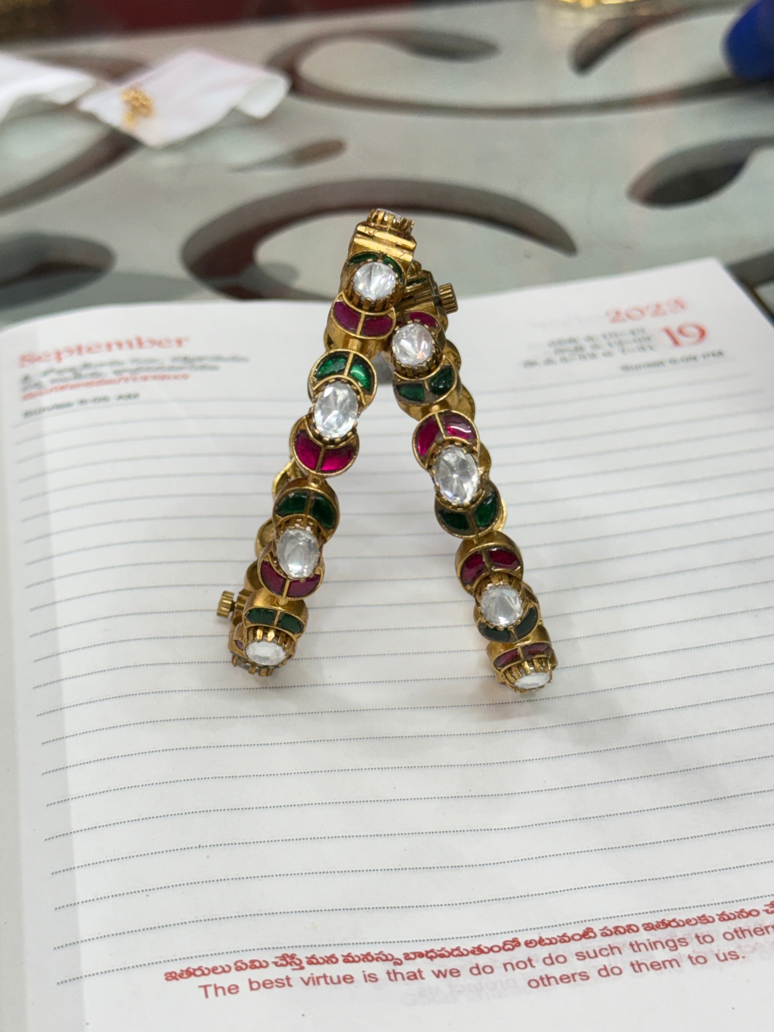 Sb615 jadau kundan moissanite openable bangles