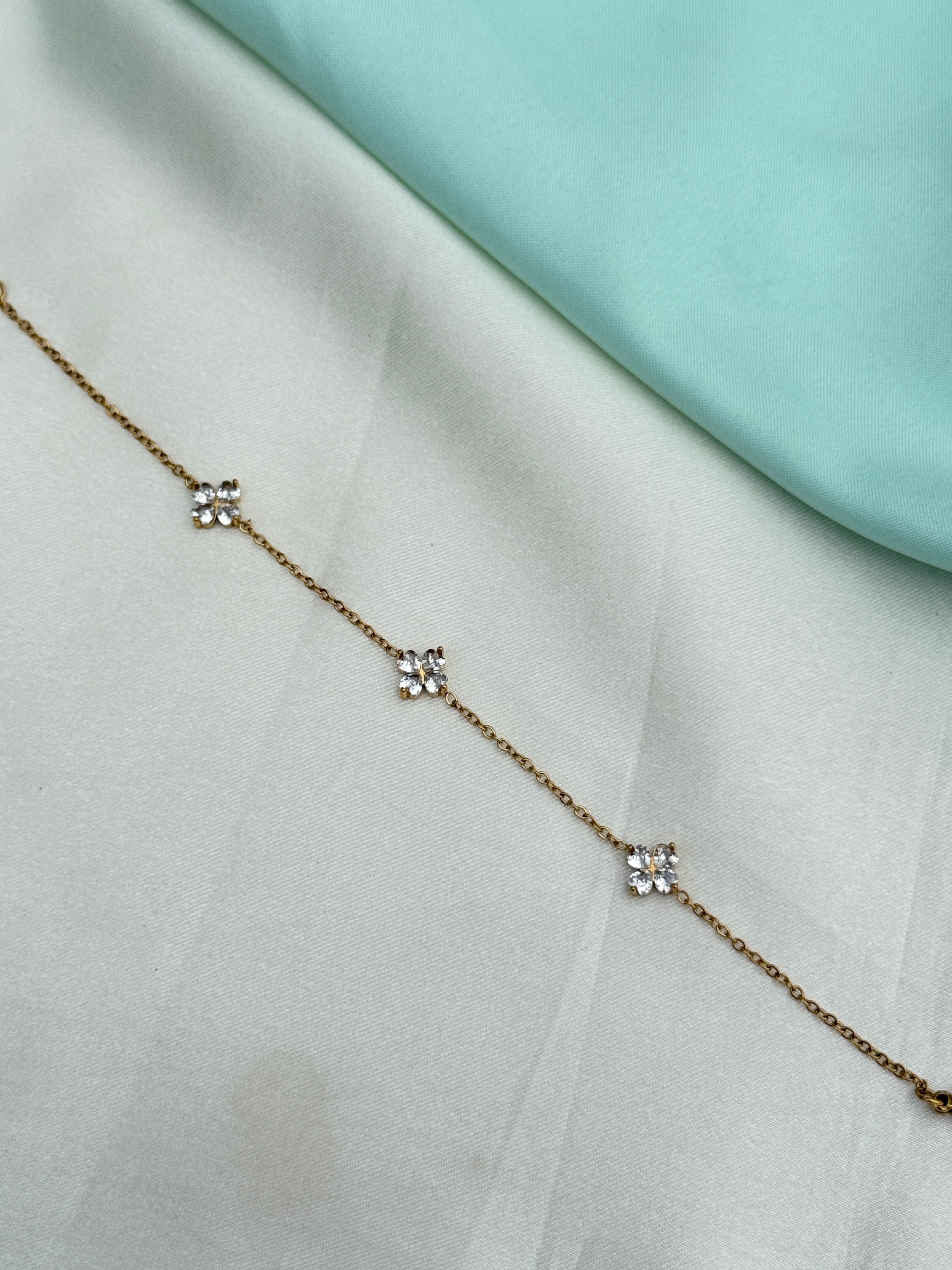 Ab625 anti tarnish 3 flowers 8 inches 2.6 to 2.8 adjustable chain bracelet