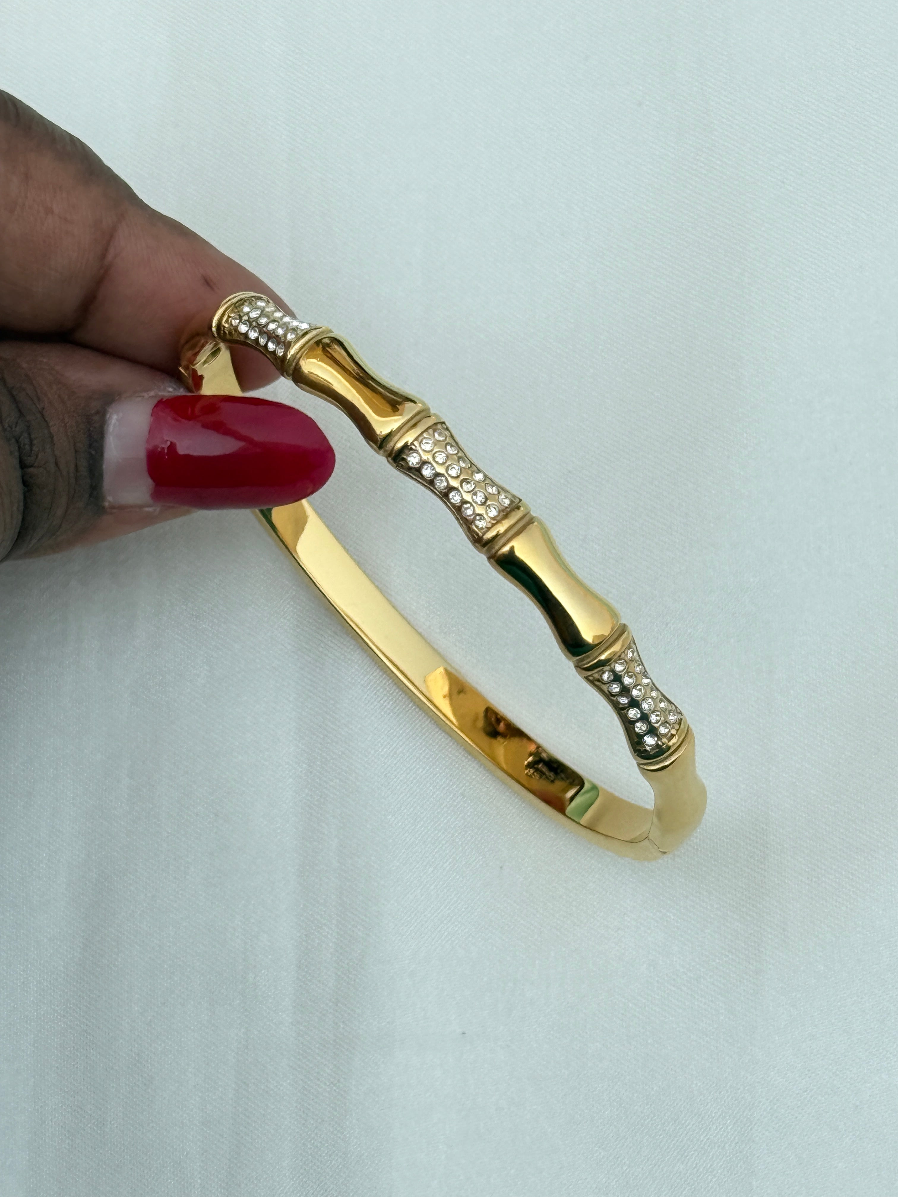 Ab560 anti tarnish gold colour white stones openable kada bracelet