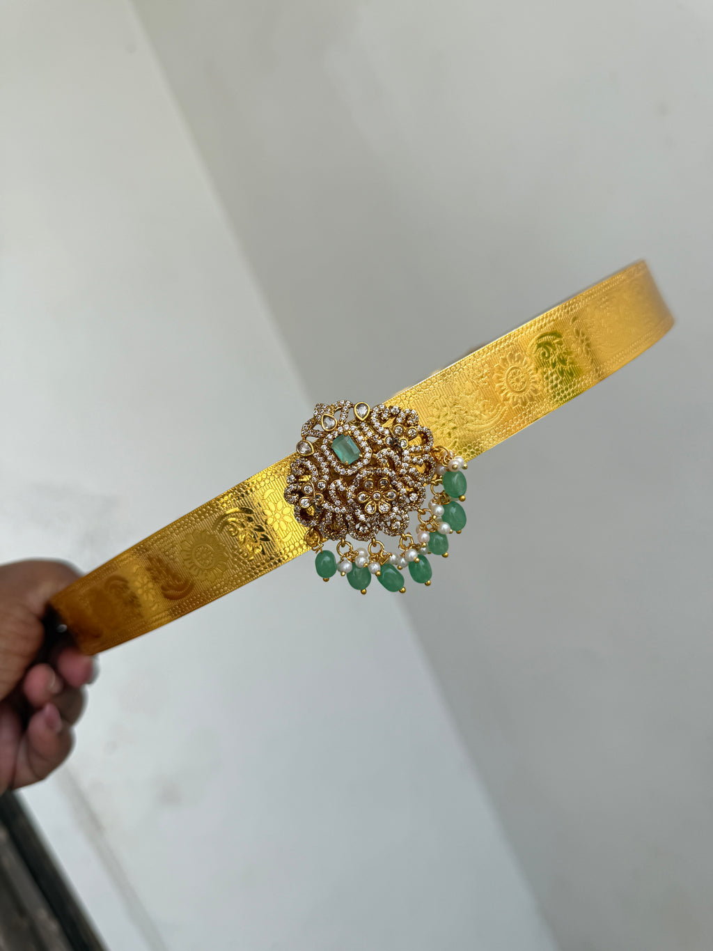 Hb608 adults texture hipbelt with light green beads