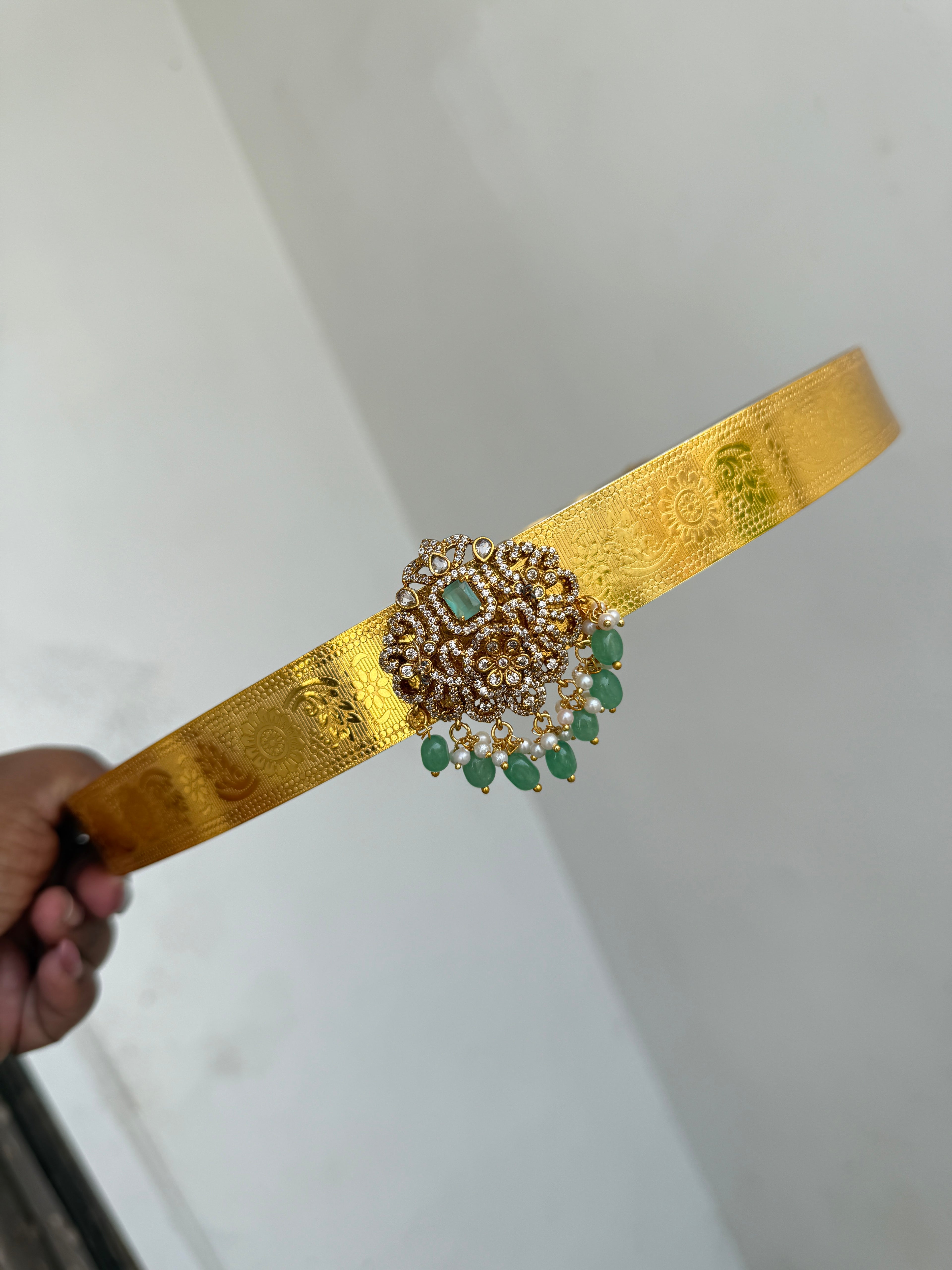 Hb608 adults texture hipbelt with light green beads