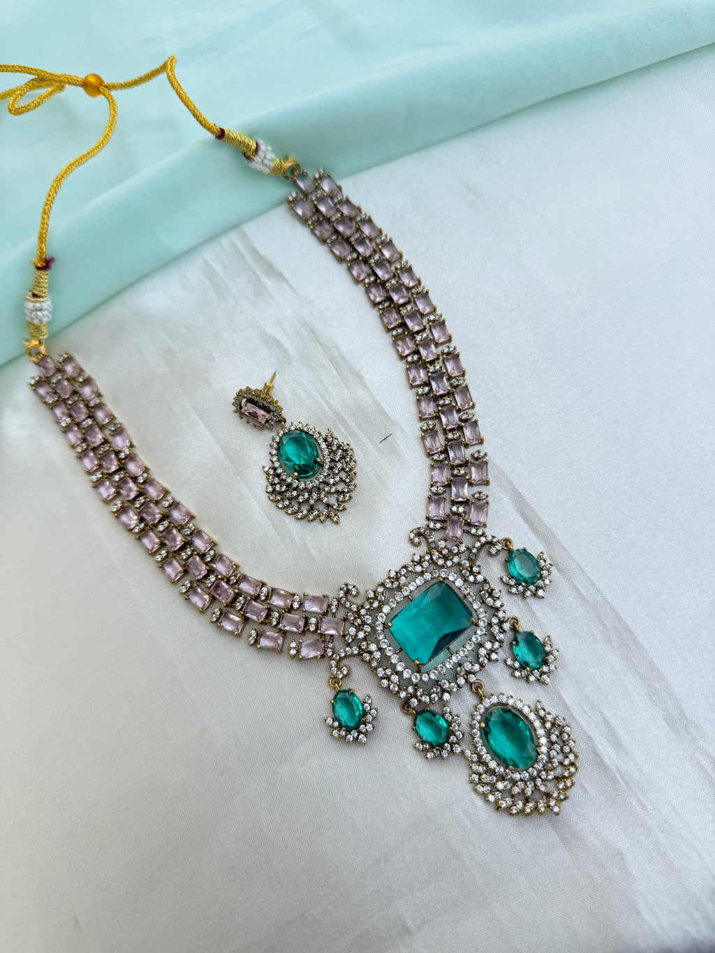 Emerald elegance short Neckset with earrings ns992