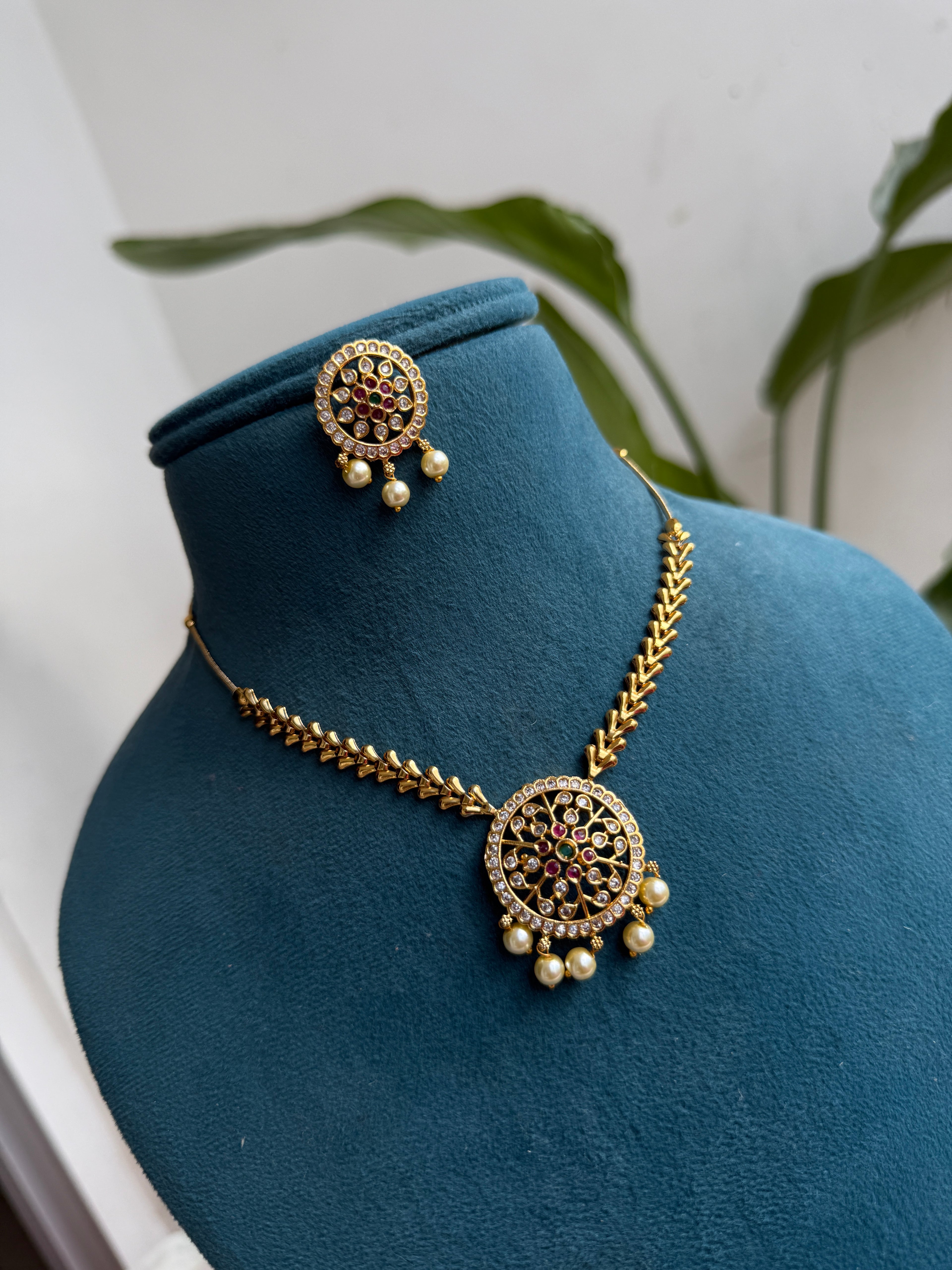 Ns468 simple multi neckset