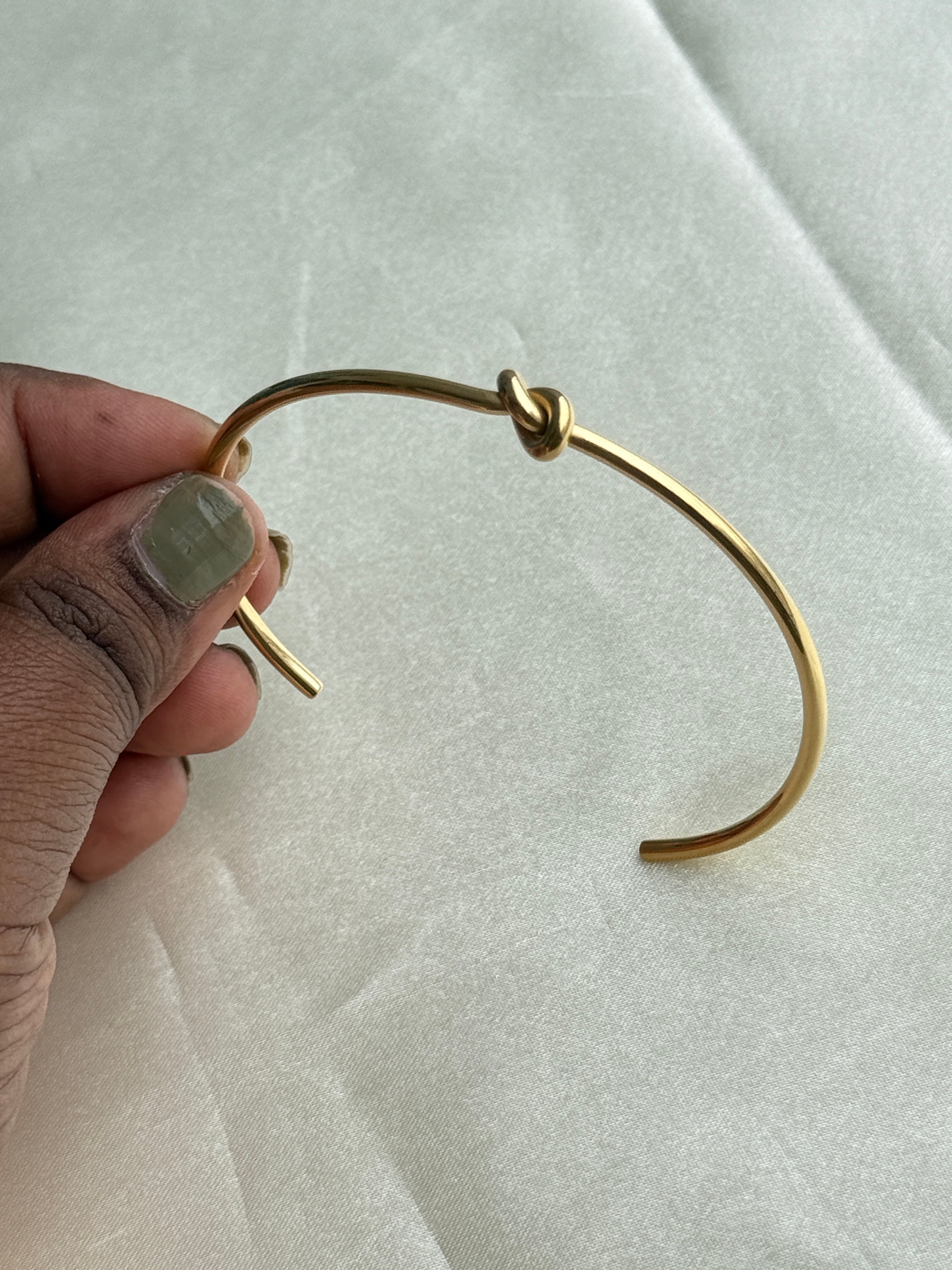 Ab020 knot plain Anti tarnish bracelets