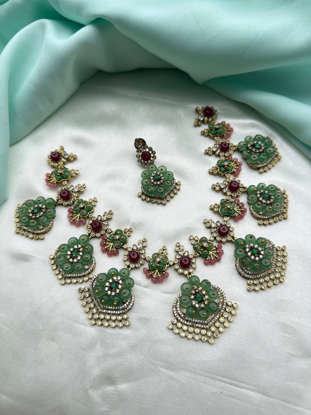 Ns960 unique multi short neckset with flower earrings