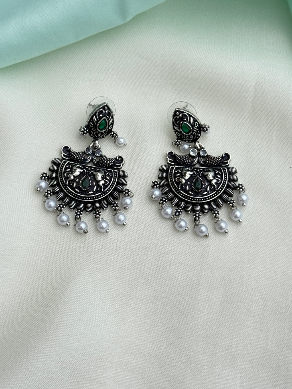 Er208 oxidised chandbalis back push earrings