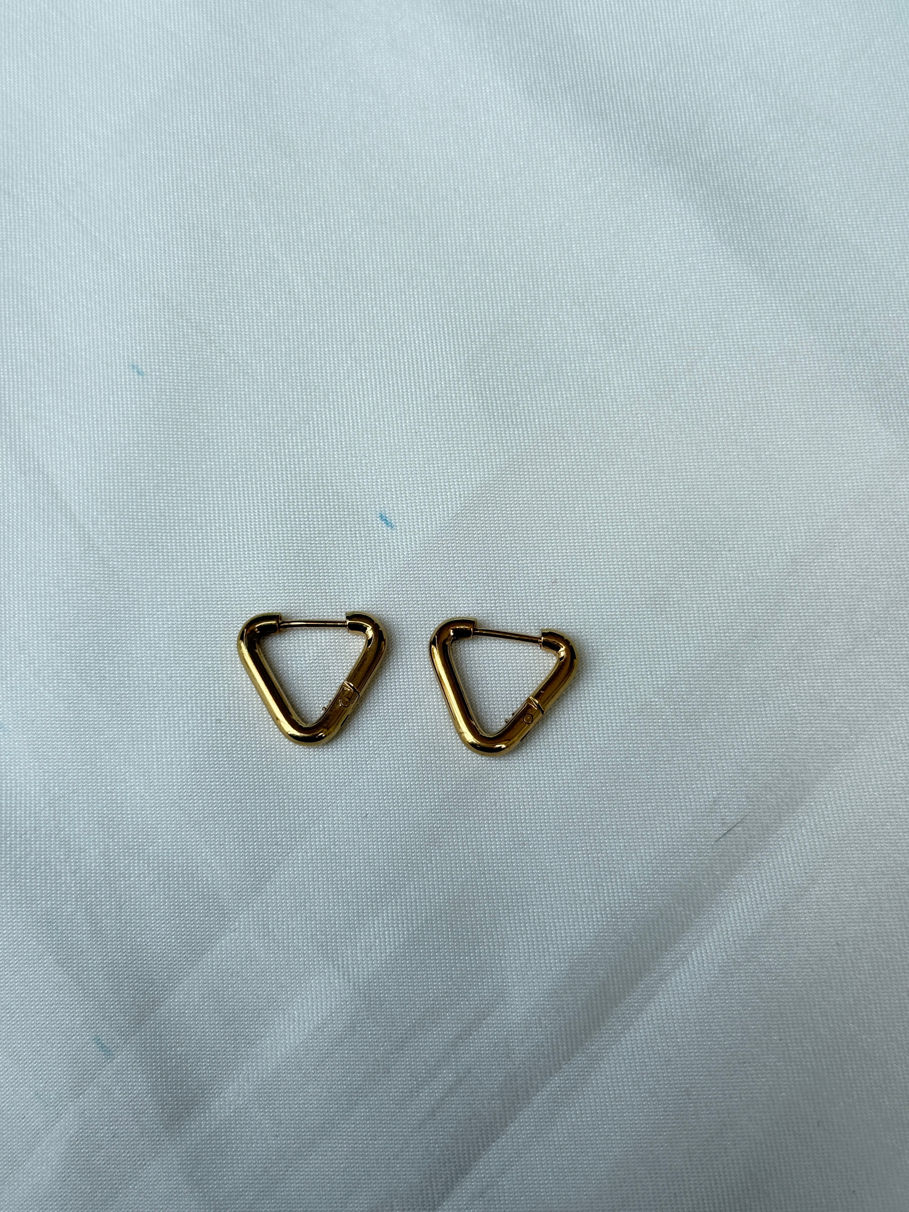 St064 anti tarnish hoops earrings