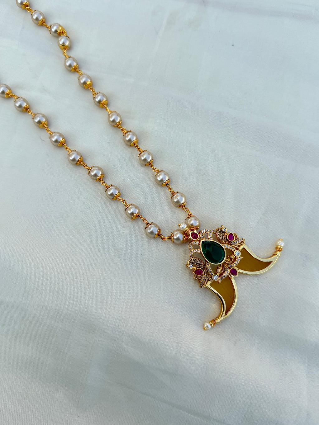 Pg004 multi puligoru pendant with pearl chain