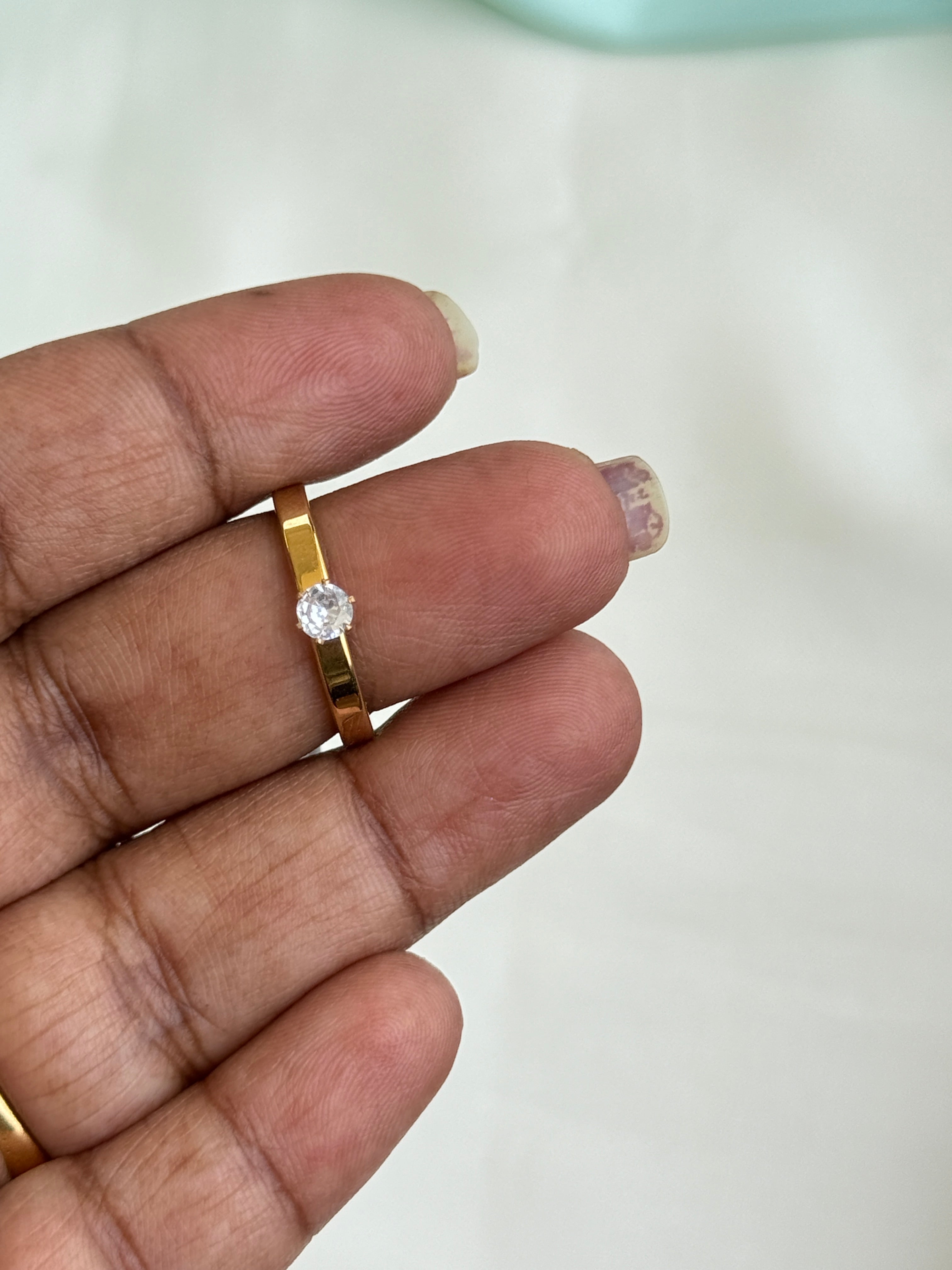Rg086 anti tarnish white stone finger rings