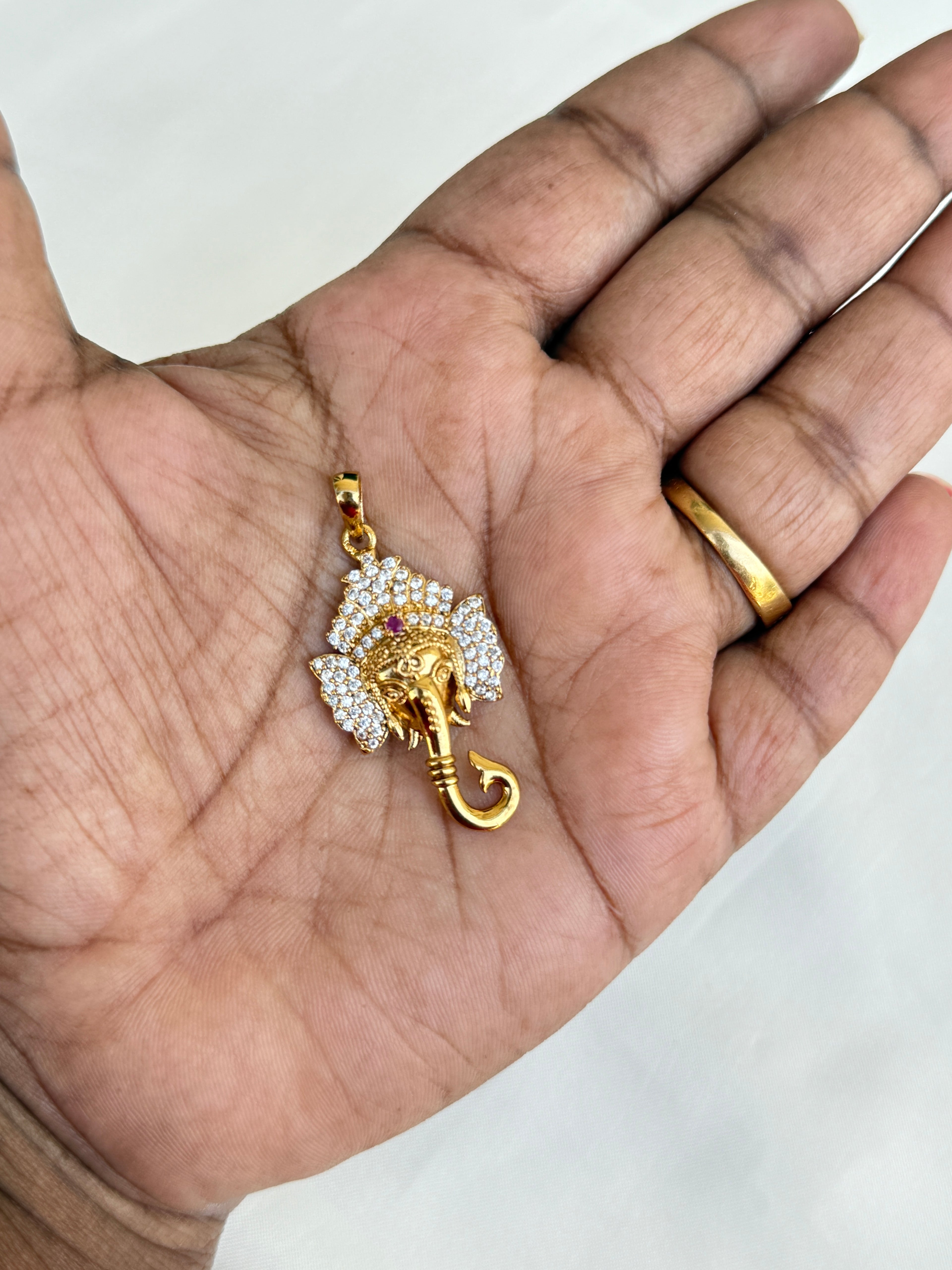 L005 lord Ganesha pendant