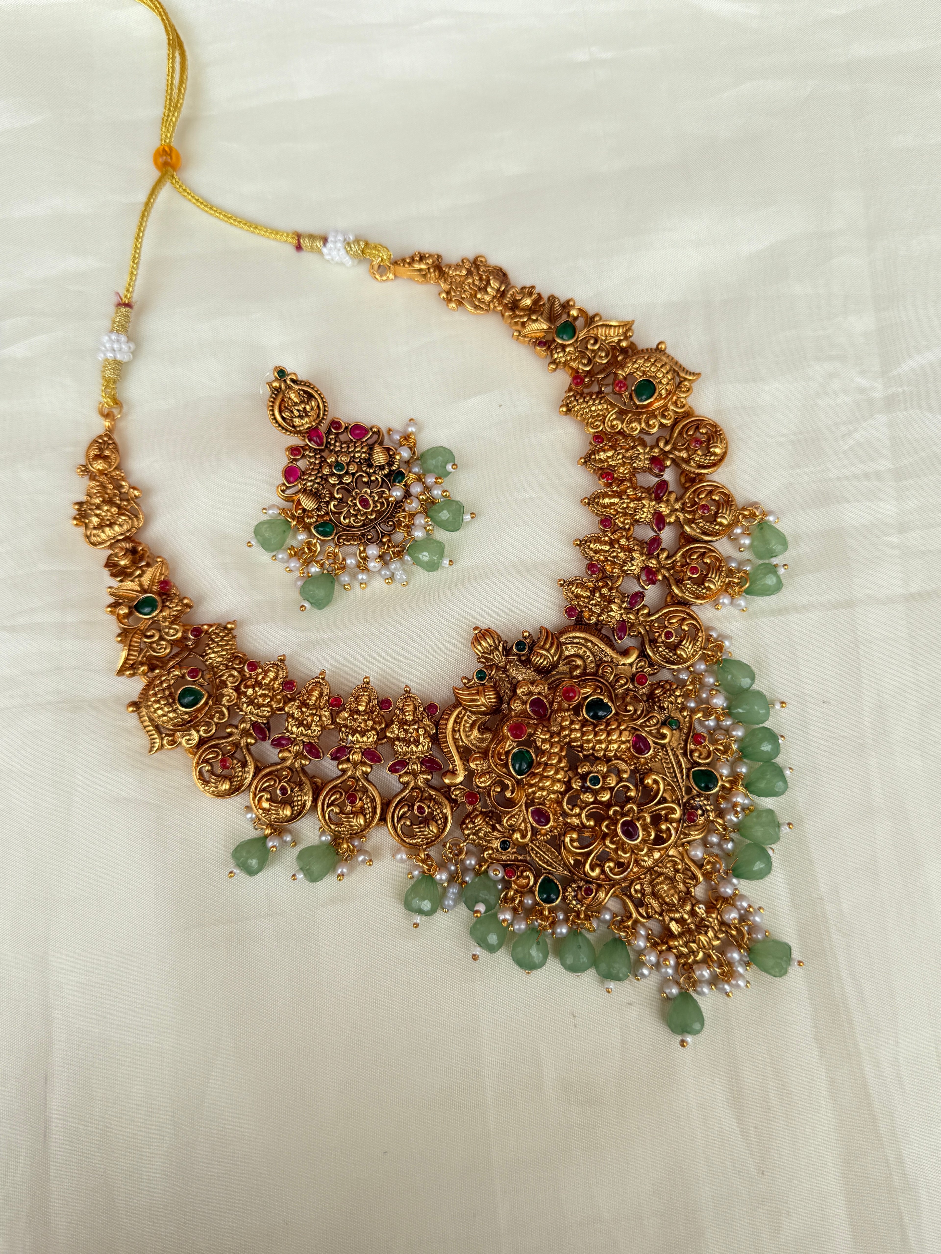 Ns0010  lakshmi devi light green beads neckset