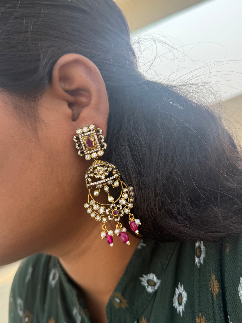 Er2054 mehandi finish pink beads chandbali earrings