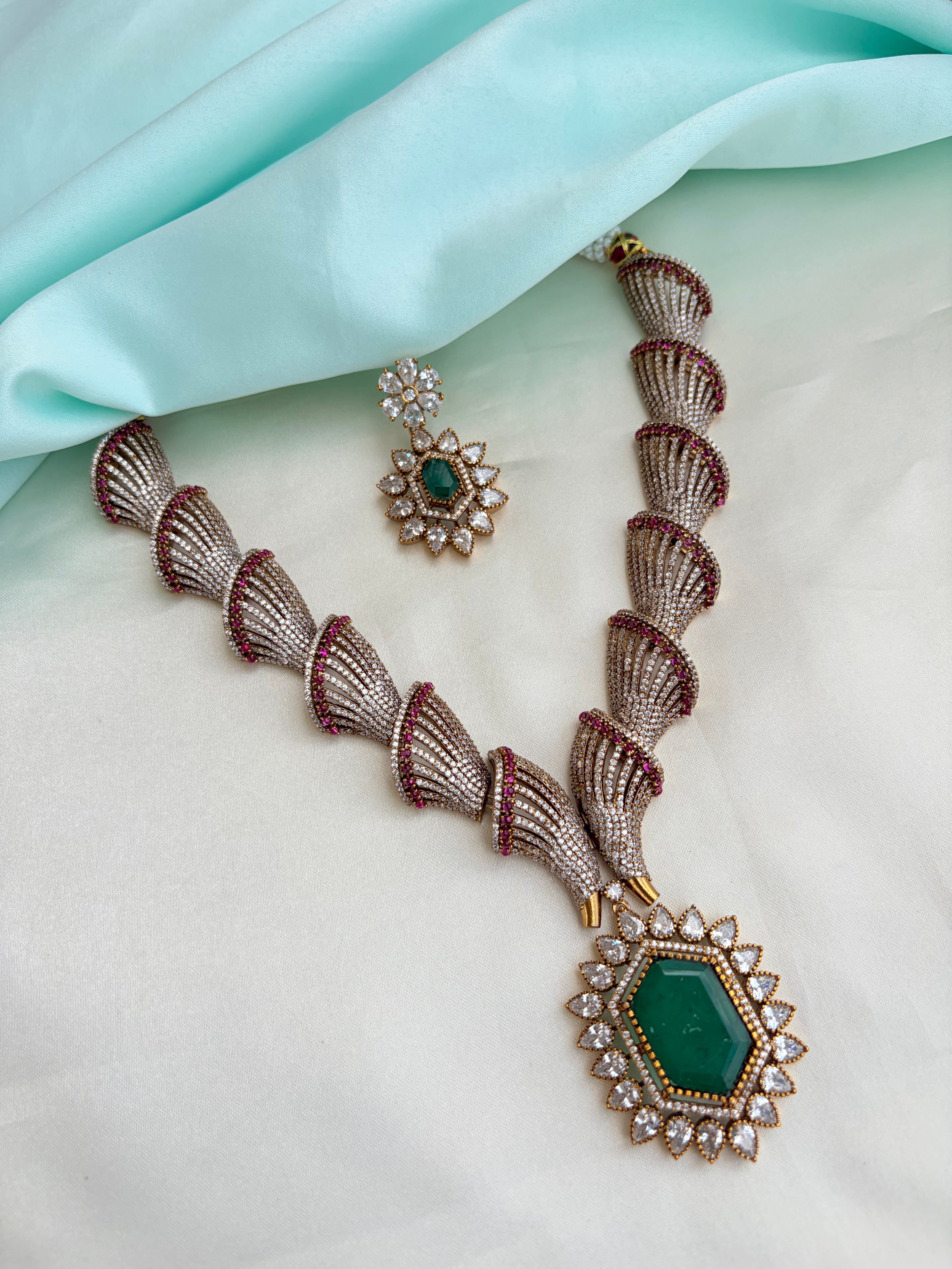 Emerald Hexagon Pendant CZ Shell-Fluted Neckset with Earrings Ns290