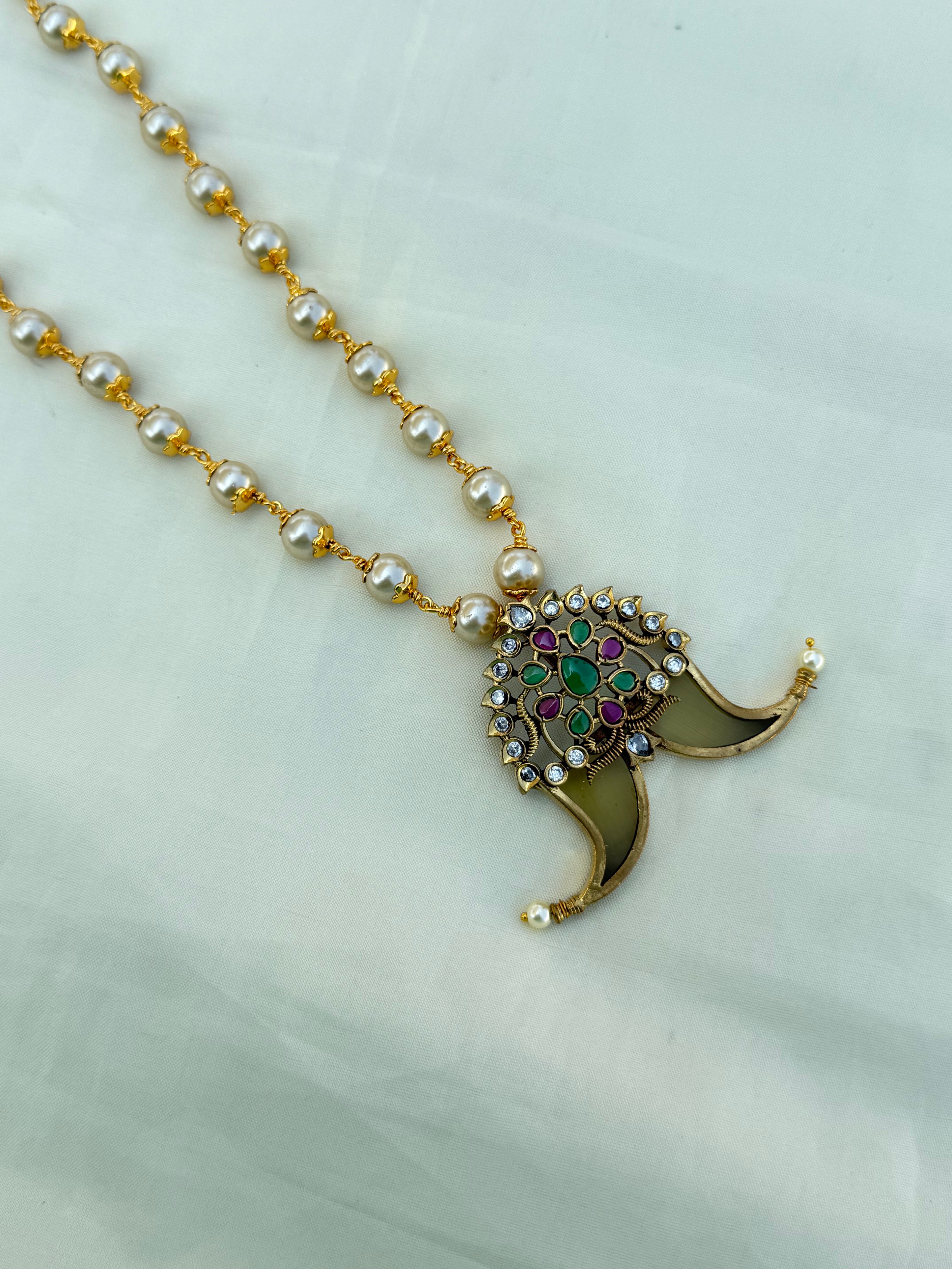 Pg001 multi puligoru pendant with pearl chain