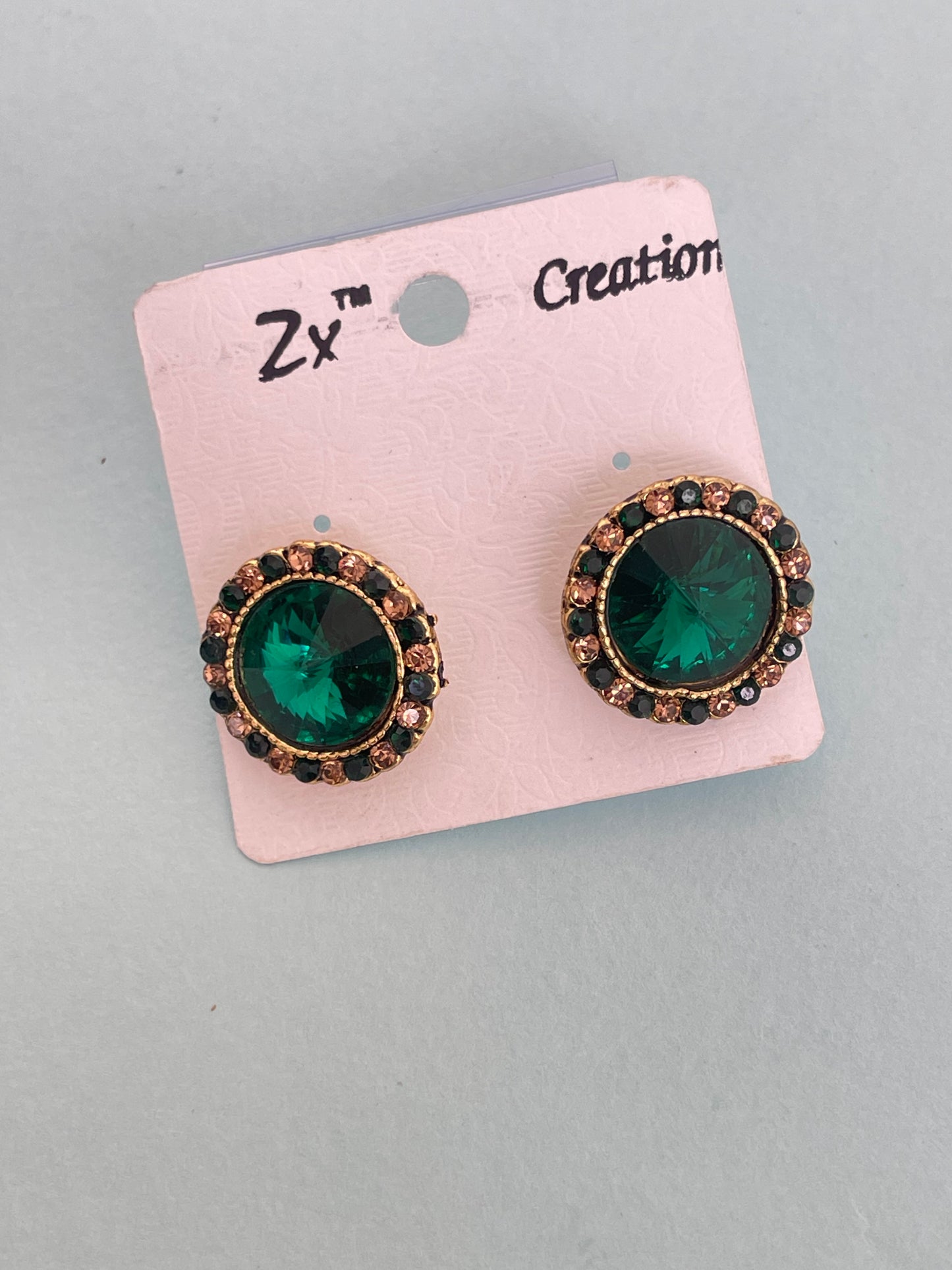 Circle stone studs