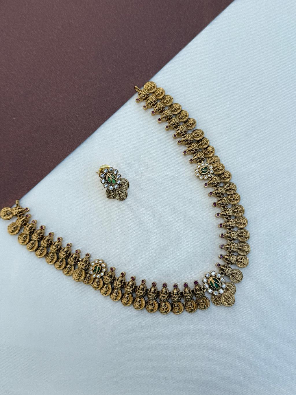 Ns700 short Lakshmi devi kasulaperu