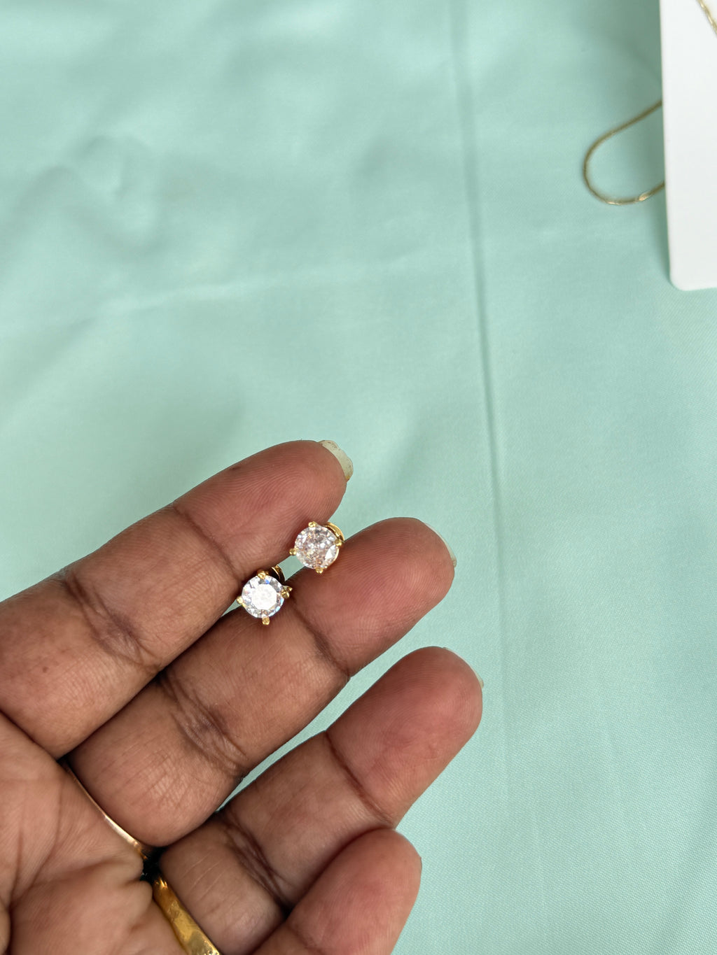 Cb002 (U will get one chain, 1pair studs ,1 finger ring)