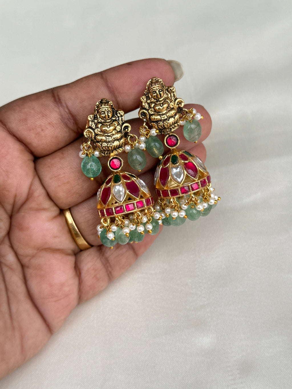 Er127 Lakshmi Devi jadau Kundan butta Earrings