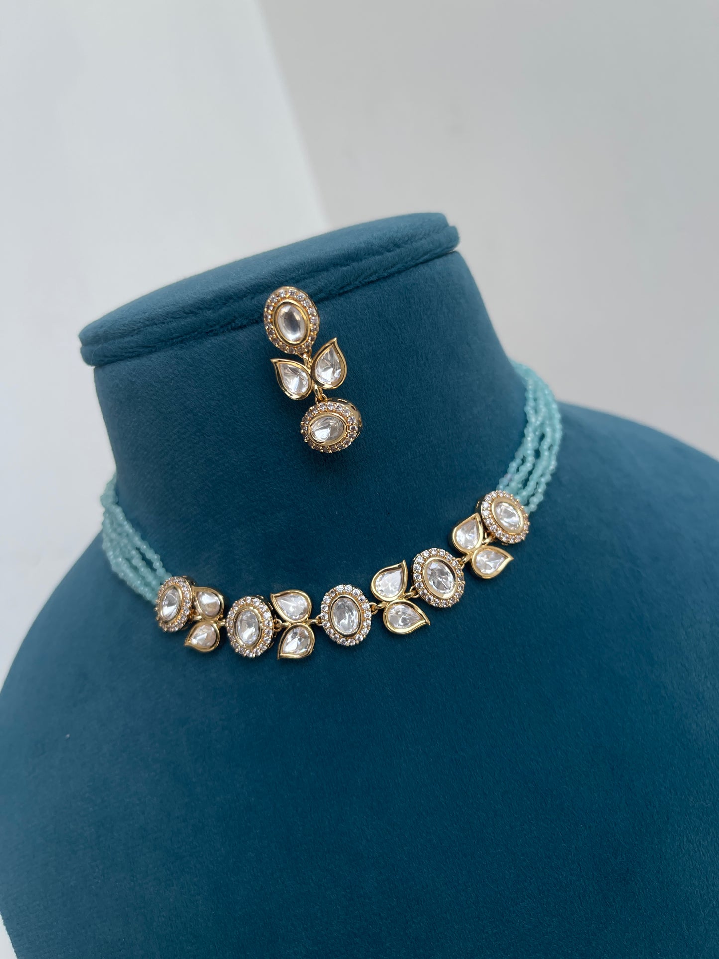 Moissanite choker with earrings