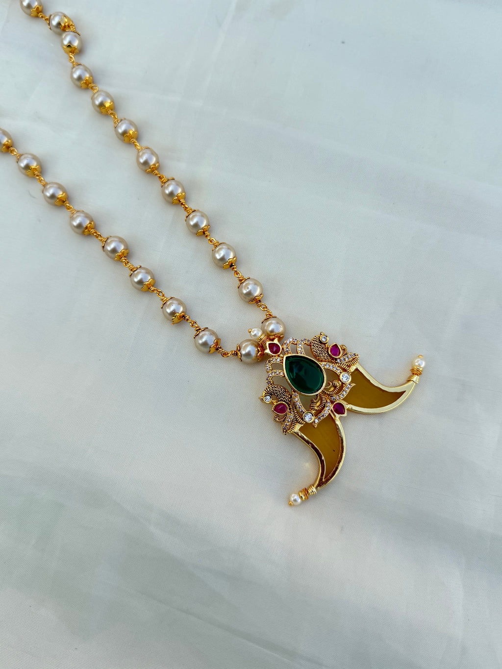 Pg004 multi puligoru pendant with pearl chain