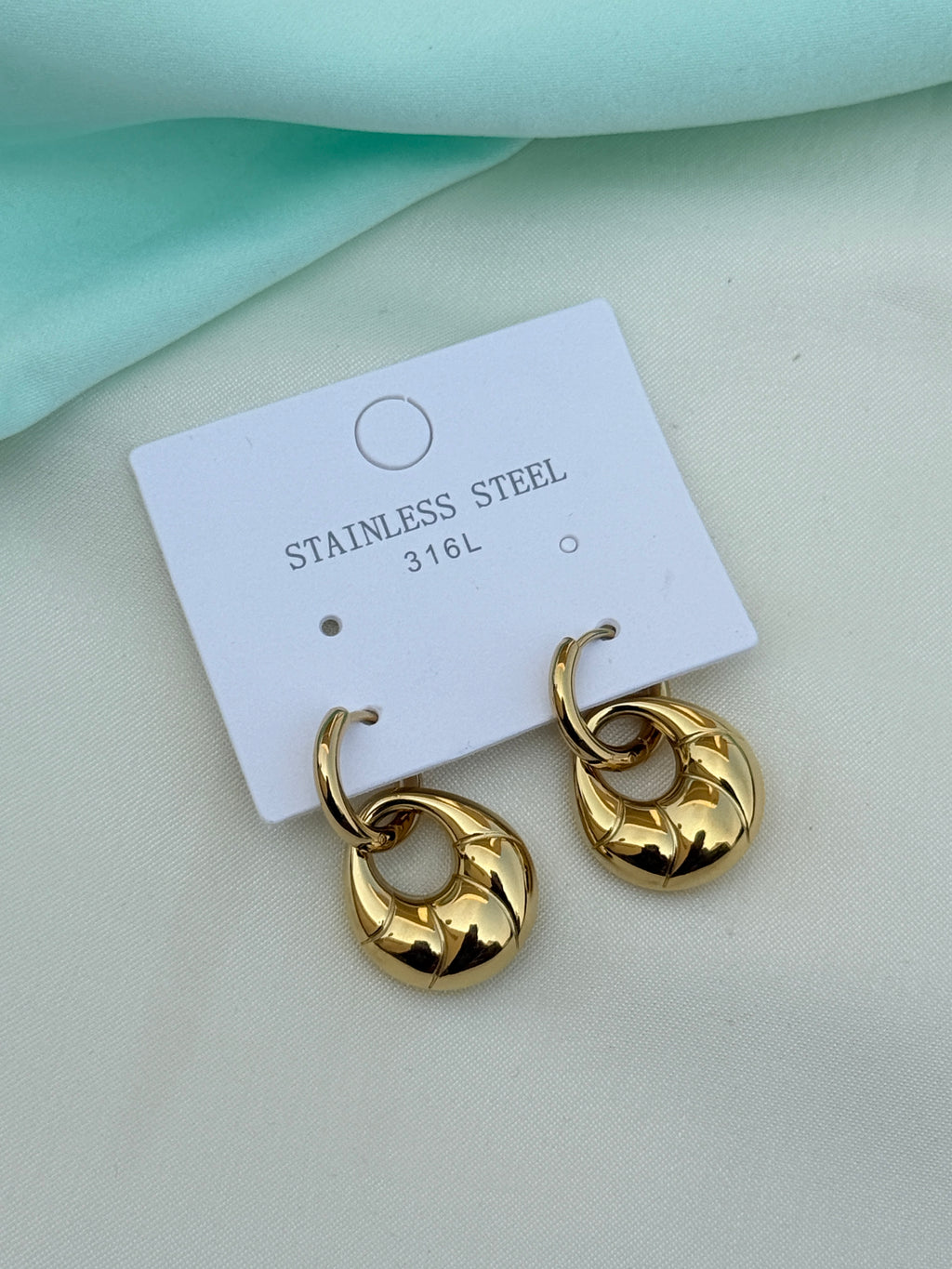 Er276 anti tarnish locksystem earrings