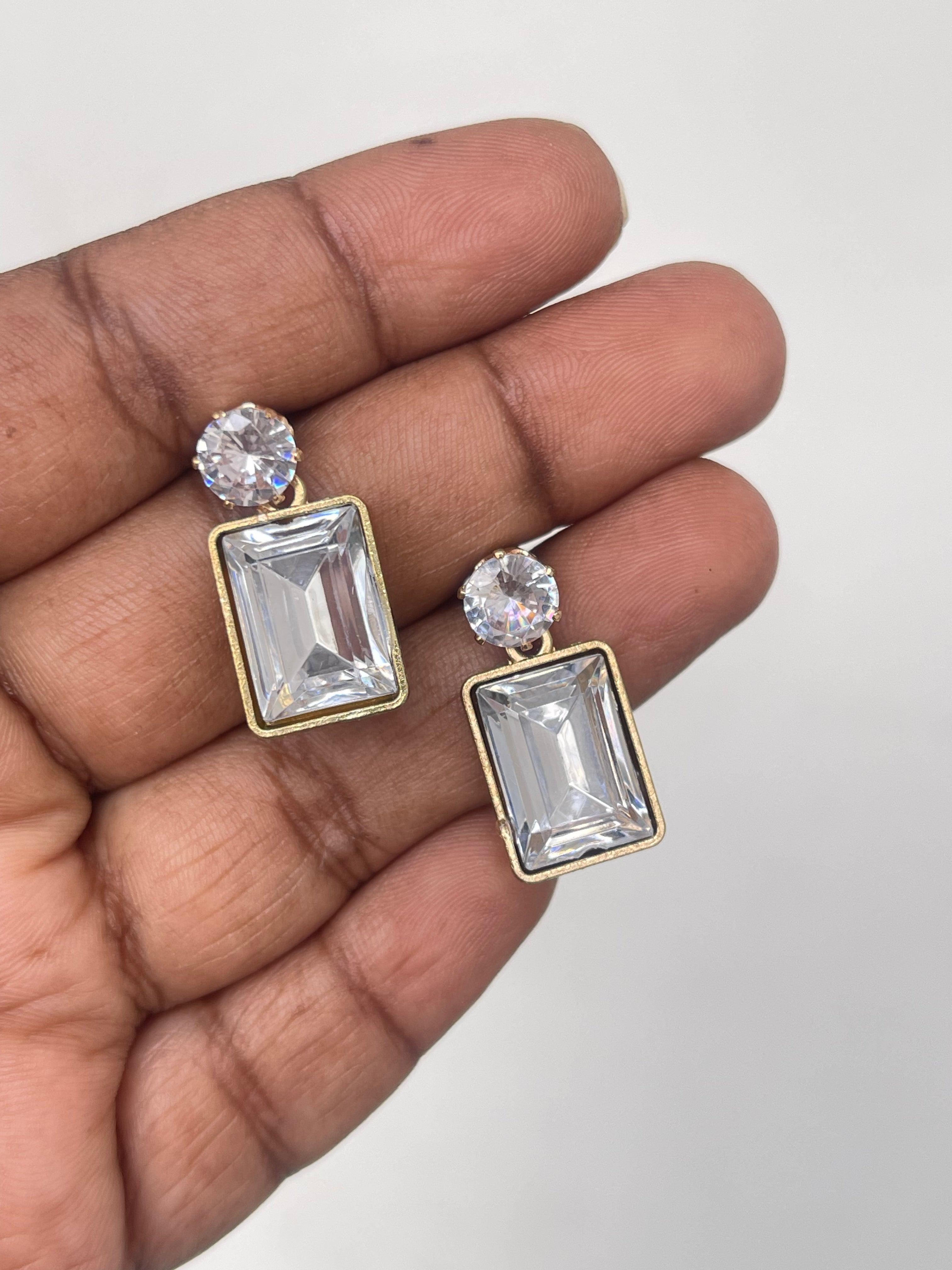 Rectangle stone hanging earrings