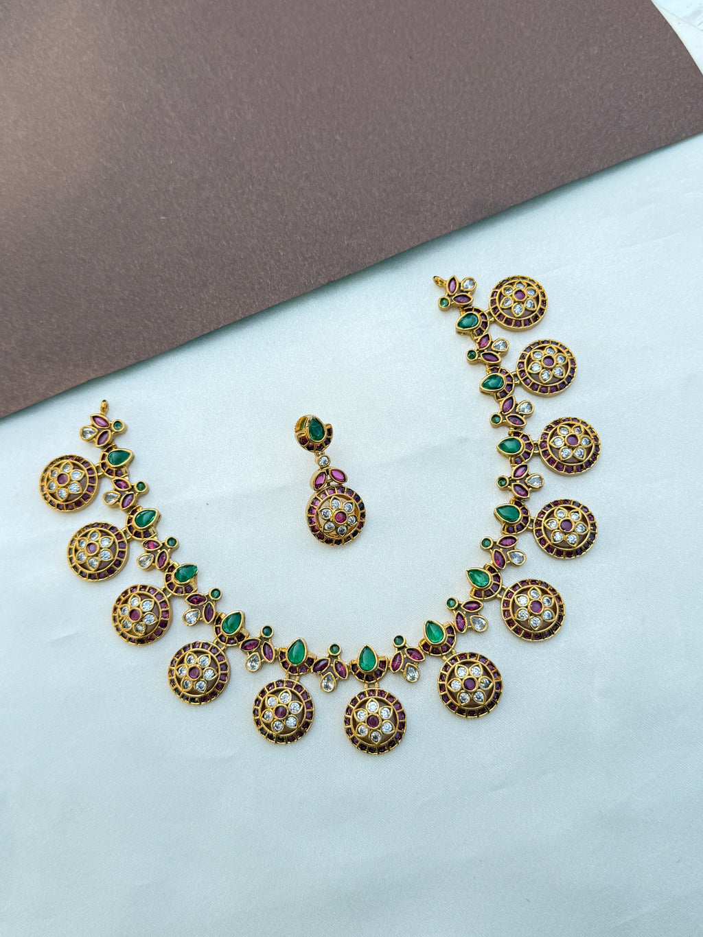 Ns573 kemp short bottu mala neckset