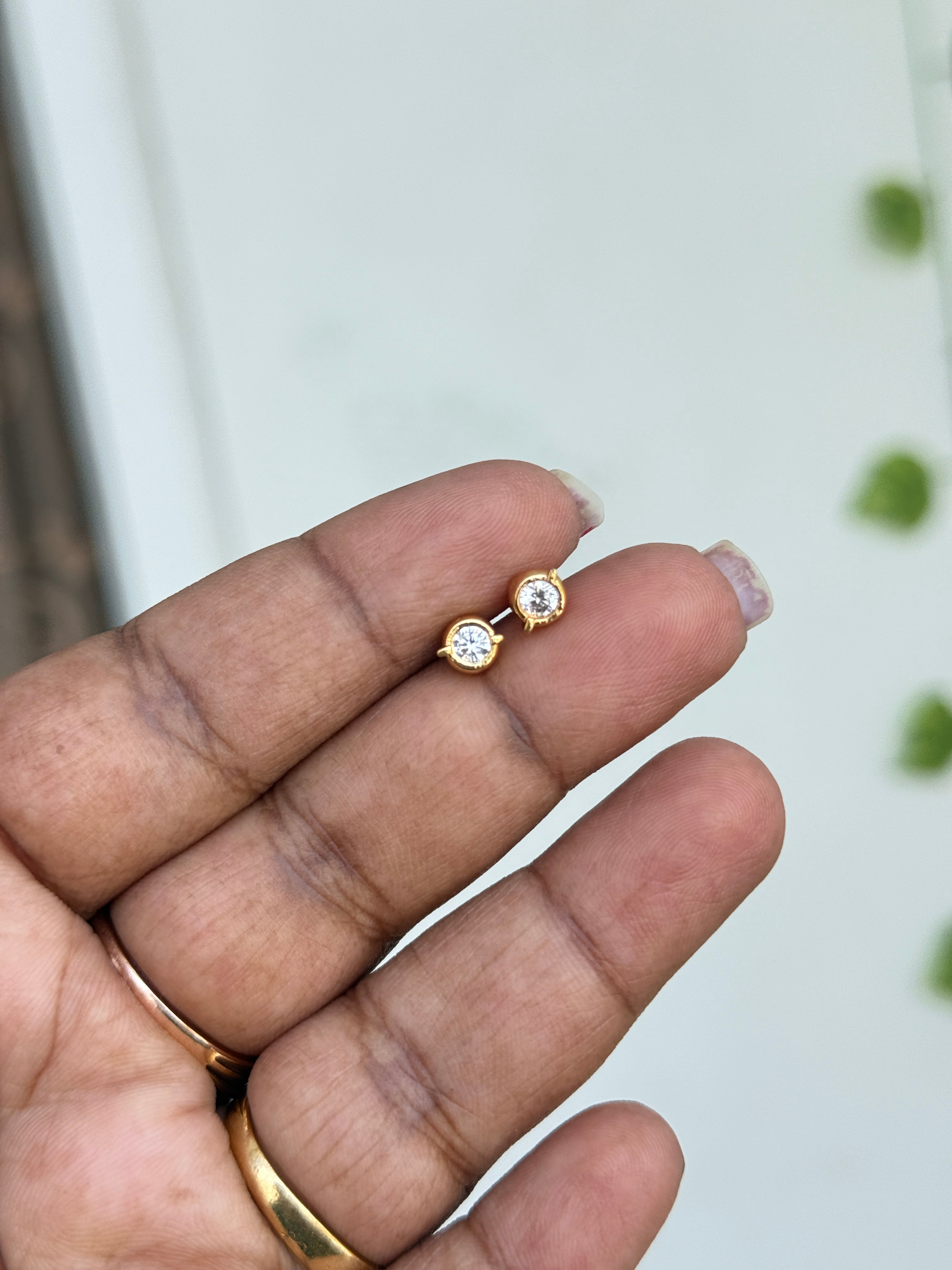 Ph210  panchaloham 1 stone back screw studs suits for kids and adults