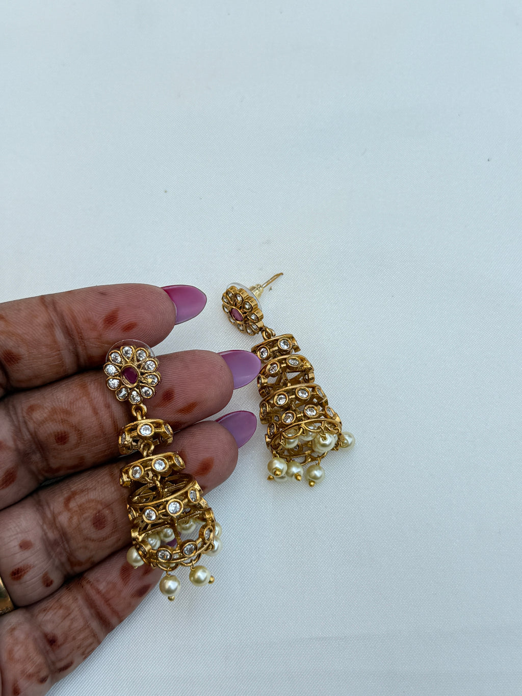 Er223 spiral butta earrings with pearls