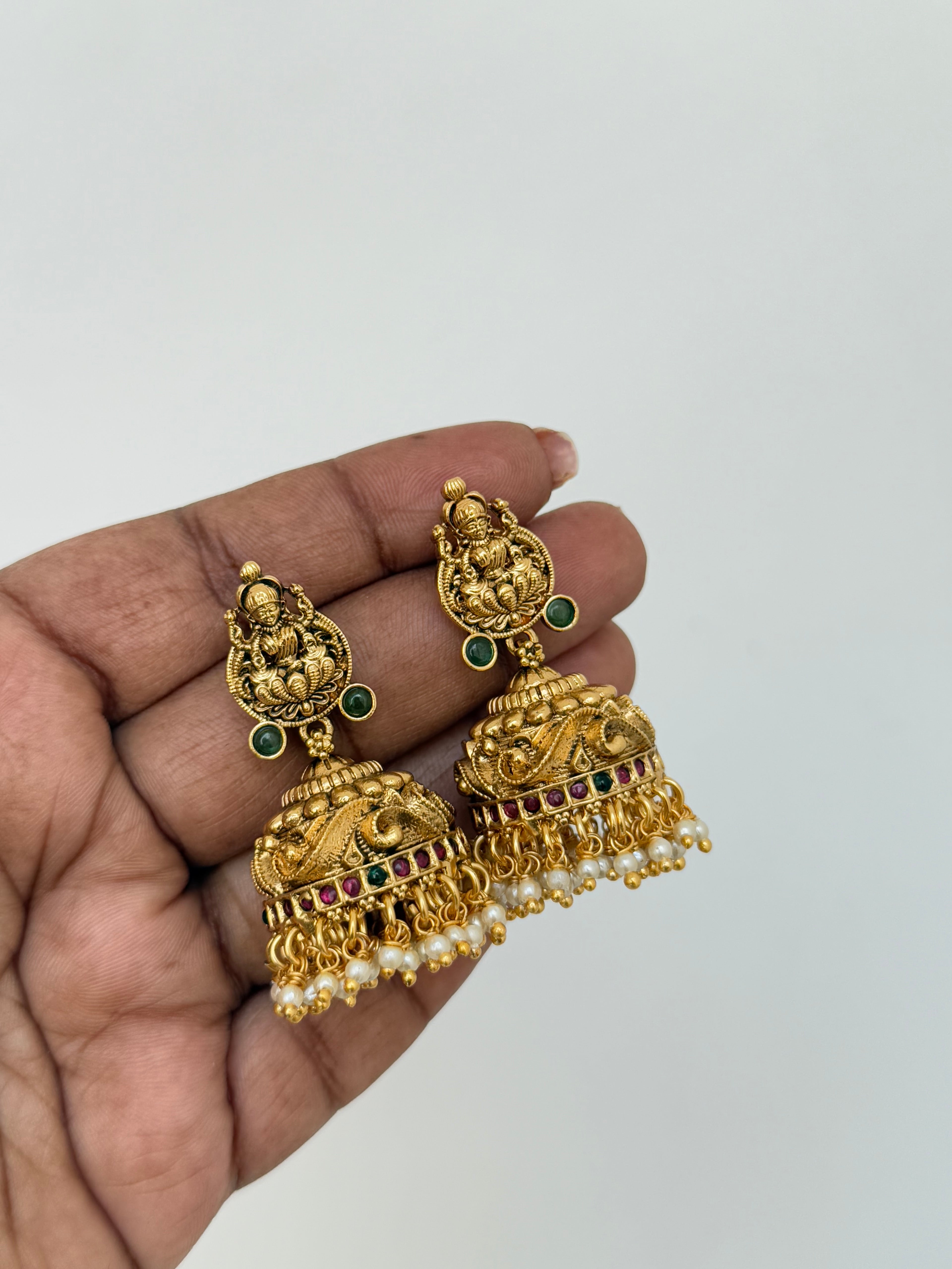 Er2055 lakshmi devi jhumkas