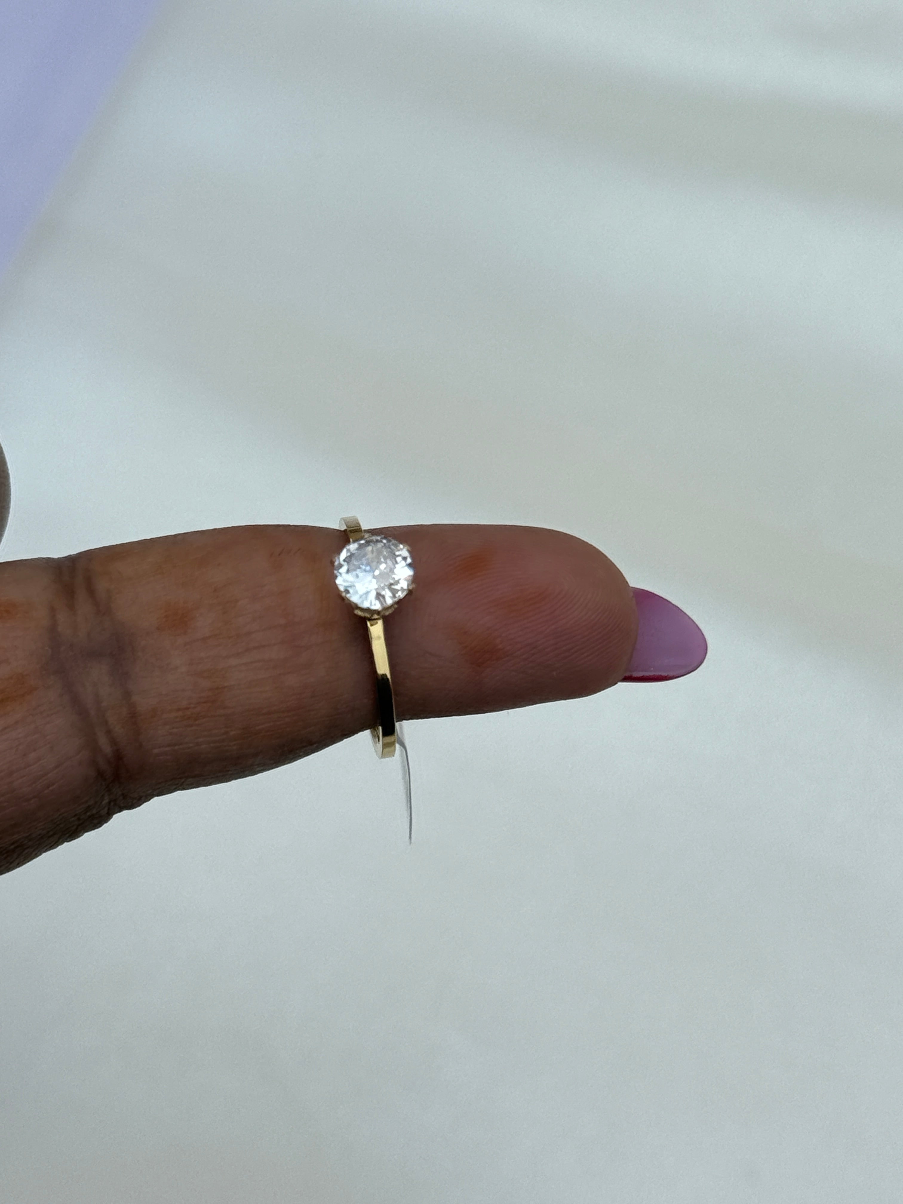 Rg050 anti tarnish single white stone finger ring