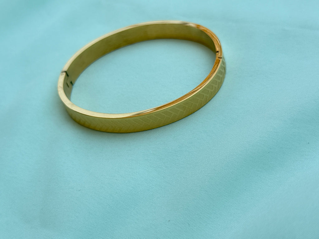 Mn037 openable men’s anti tarnish kada bracelet suits for 2.6 to 2.8 size