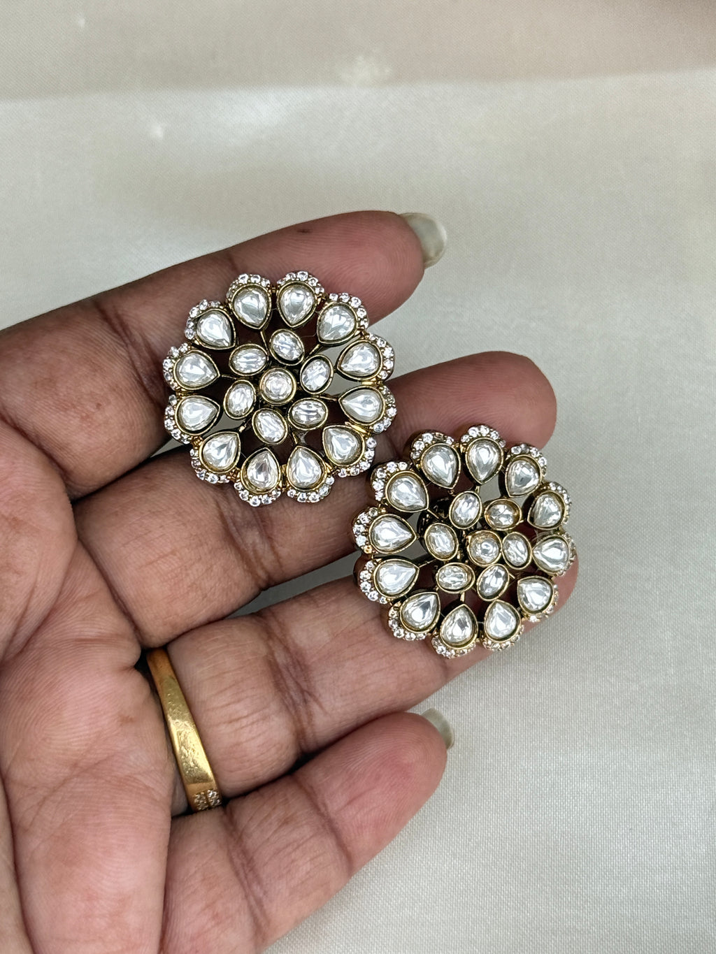 St010 back screw moissanite studs