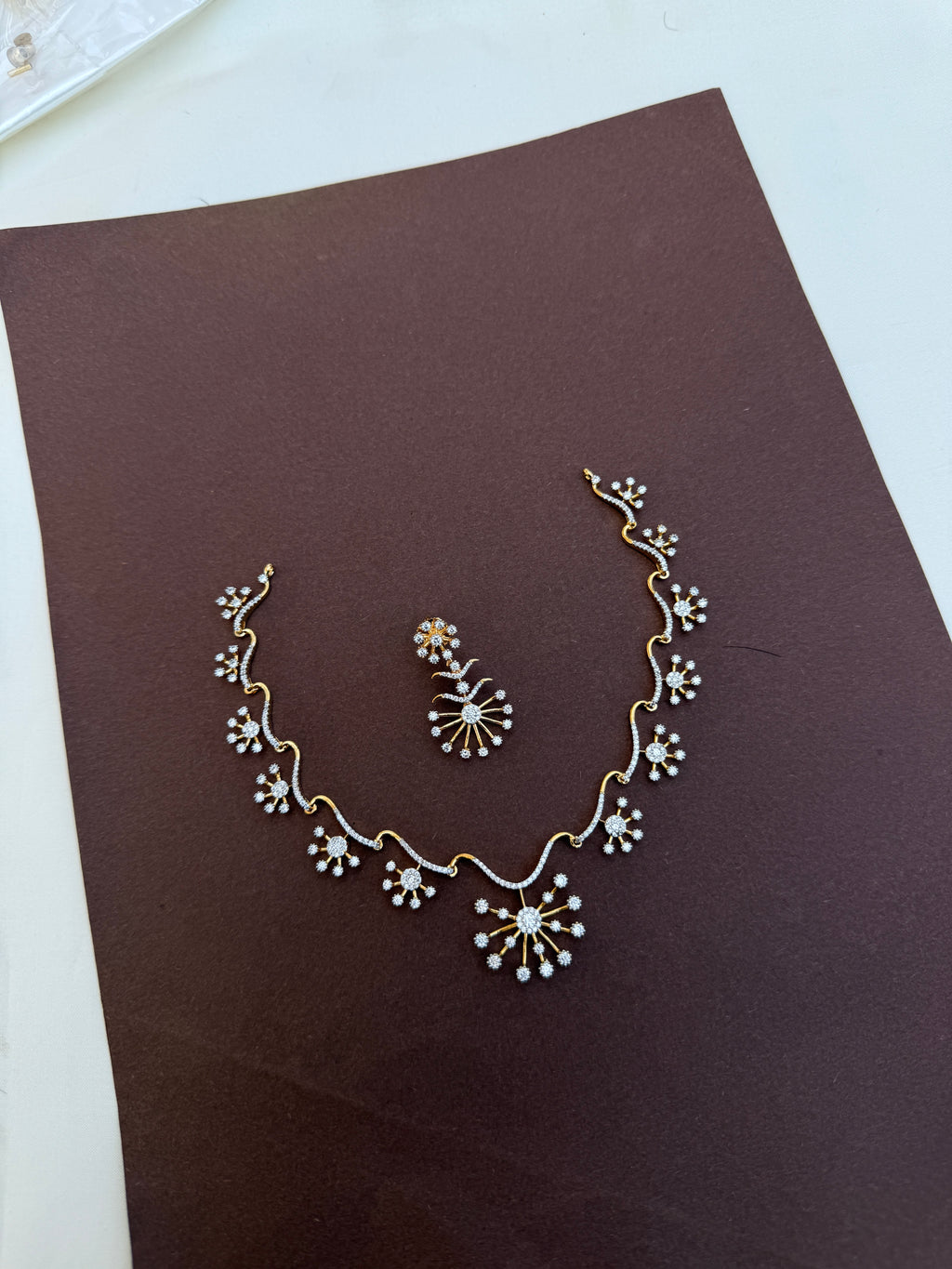 Ns802 simple diamond finishing flower neckset suits for kids and adults