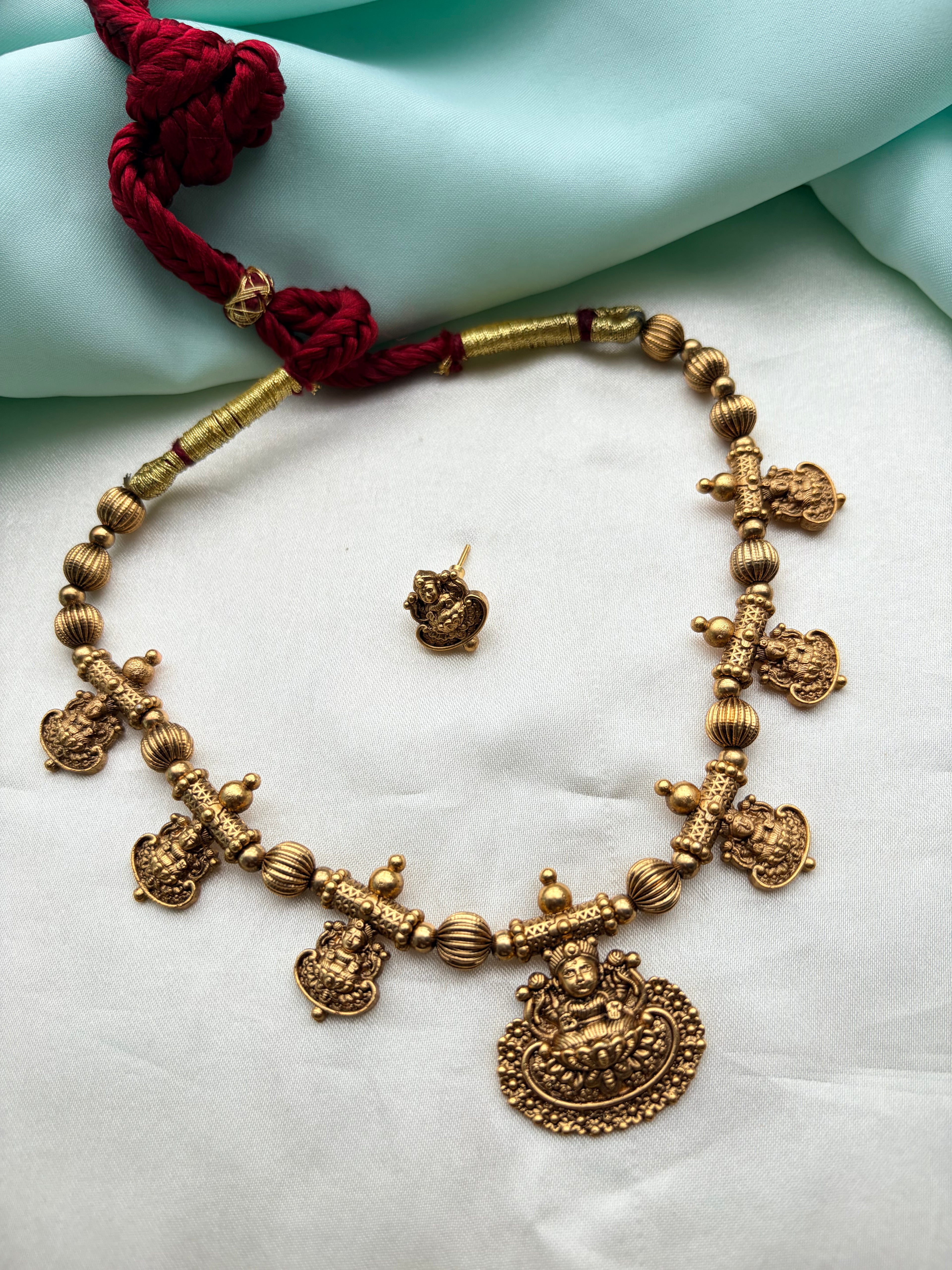 Nakshi Lakshmi Devi Short Neckset with Studs Ns977