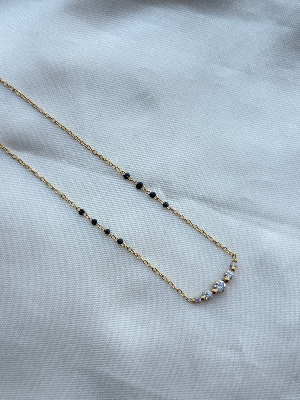 Anti tarnish 5 stones 16 to 18 inches adjustable black beads bb338