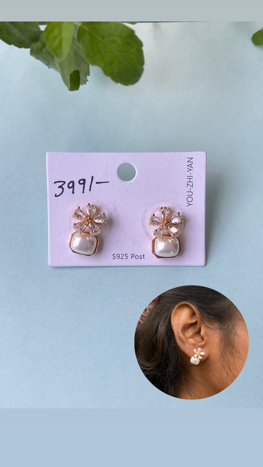 Square pearl hanging studs