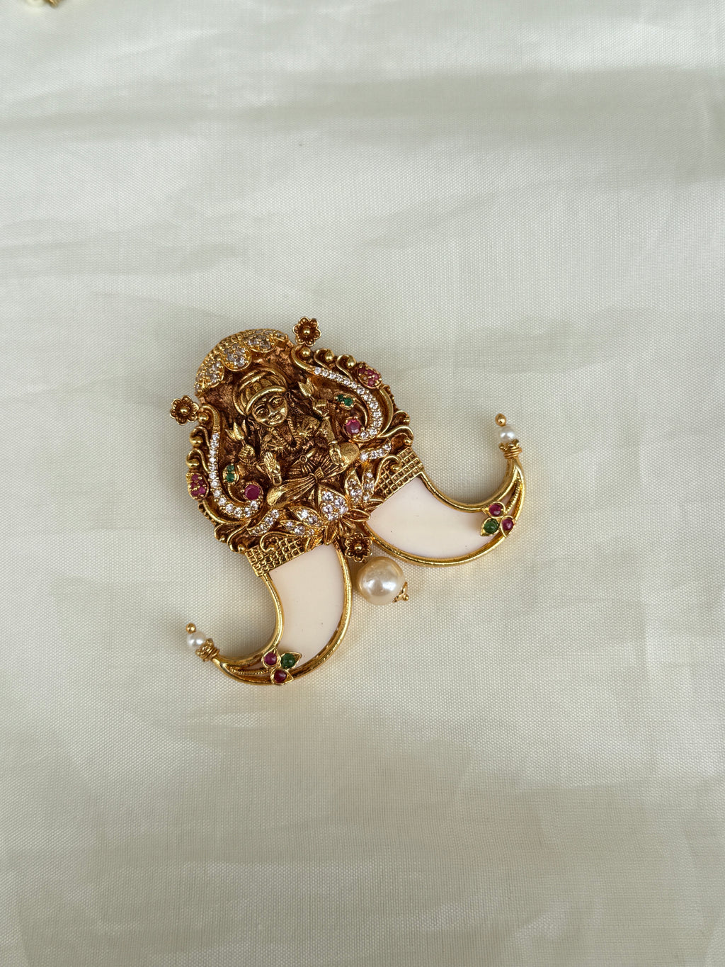 Pg010 Lakshmi devi nakshi puligoru pendant