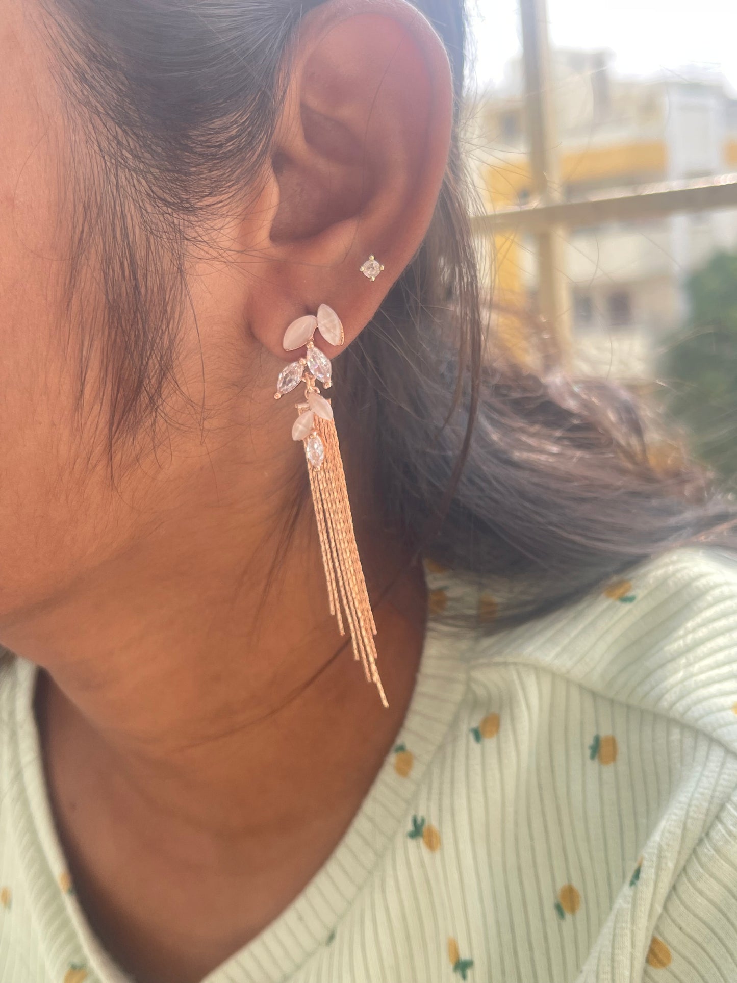 Leaf tassels in rosegold